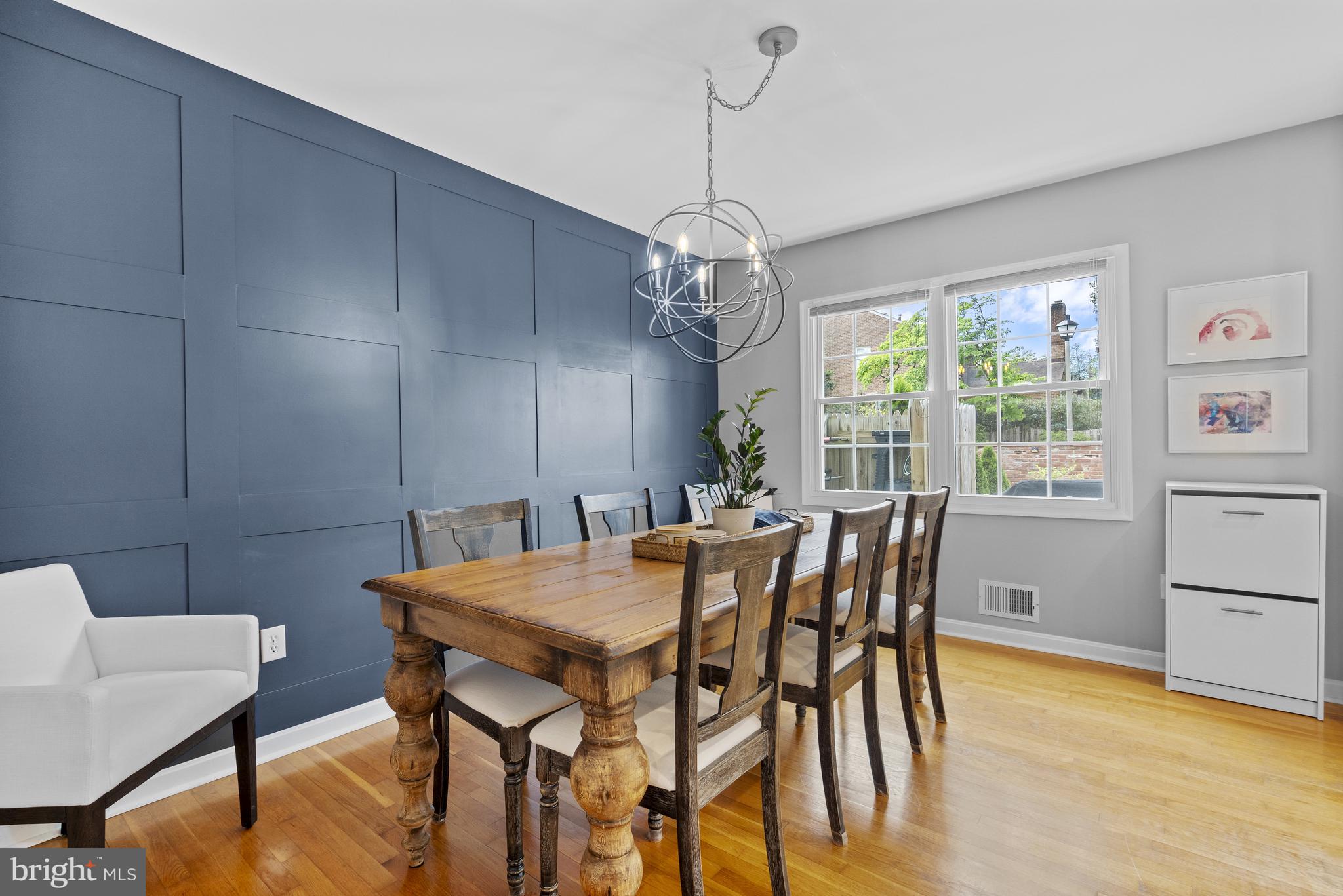 KINGS MANOR - Residential