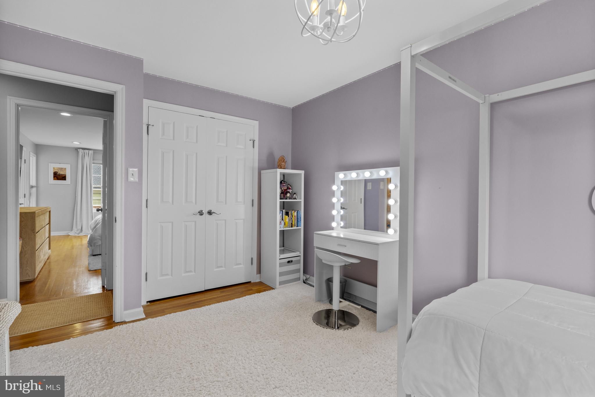 KINGS MANOR - Residential