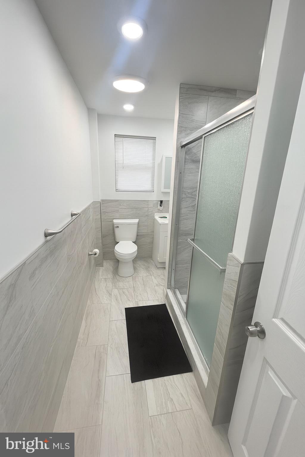 LAWNCREST - Residential Income