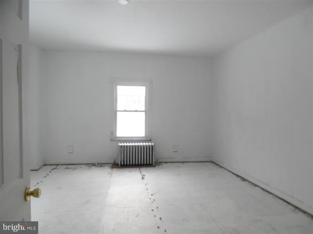 HOLLINS MARKET - Residential