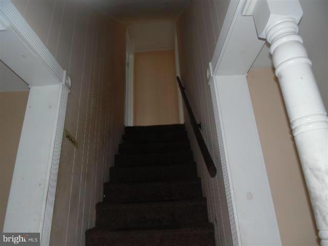 HOLLINS MARKET - Residential