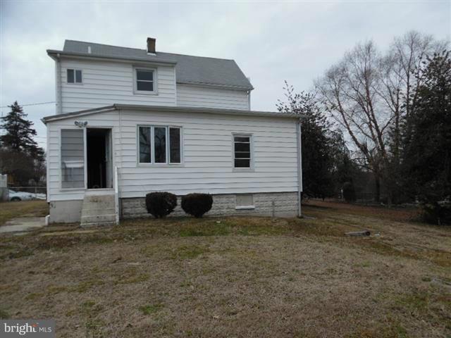 HOLLINS MARKET - Residential