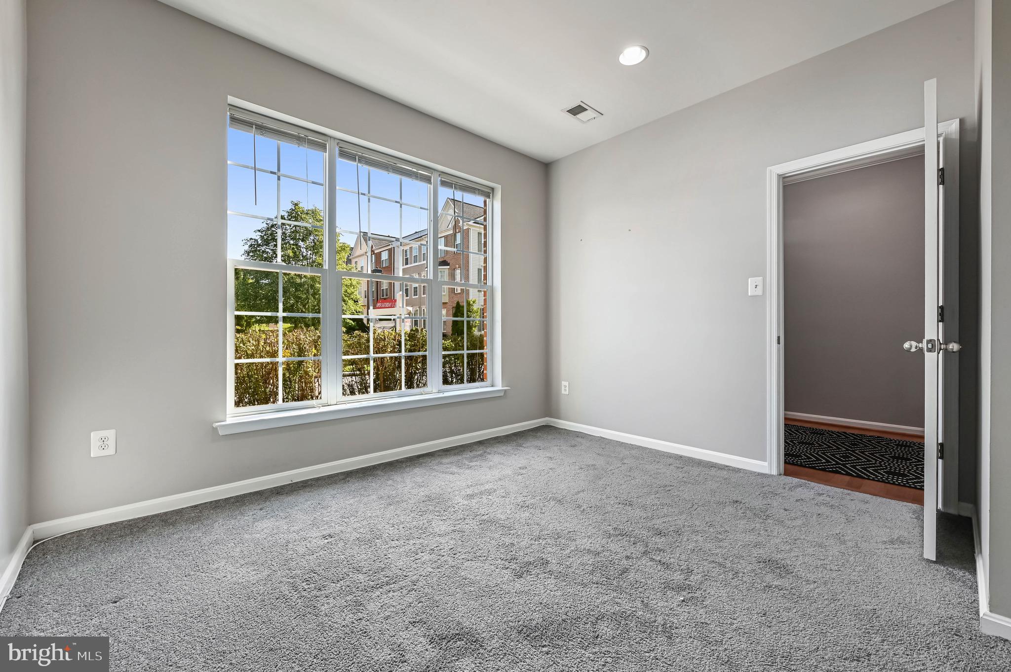 PINEY ORCHARD - Residential