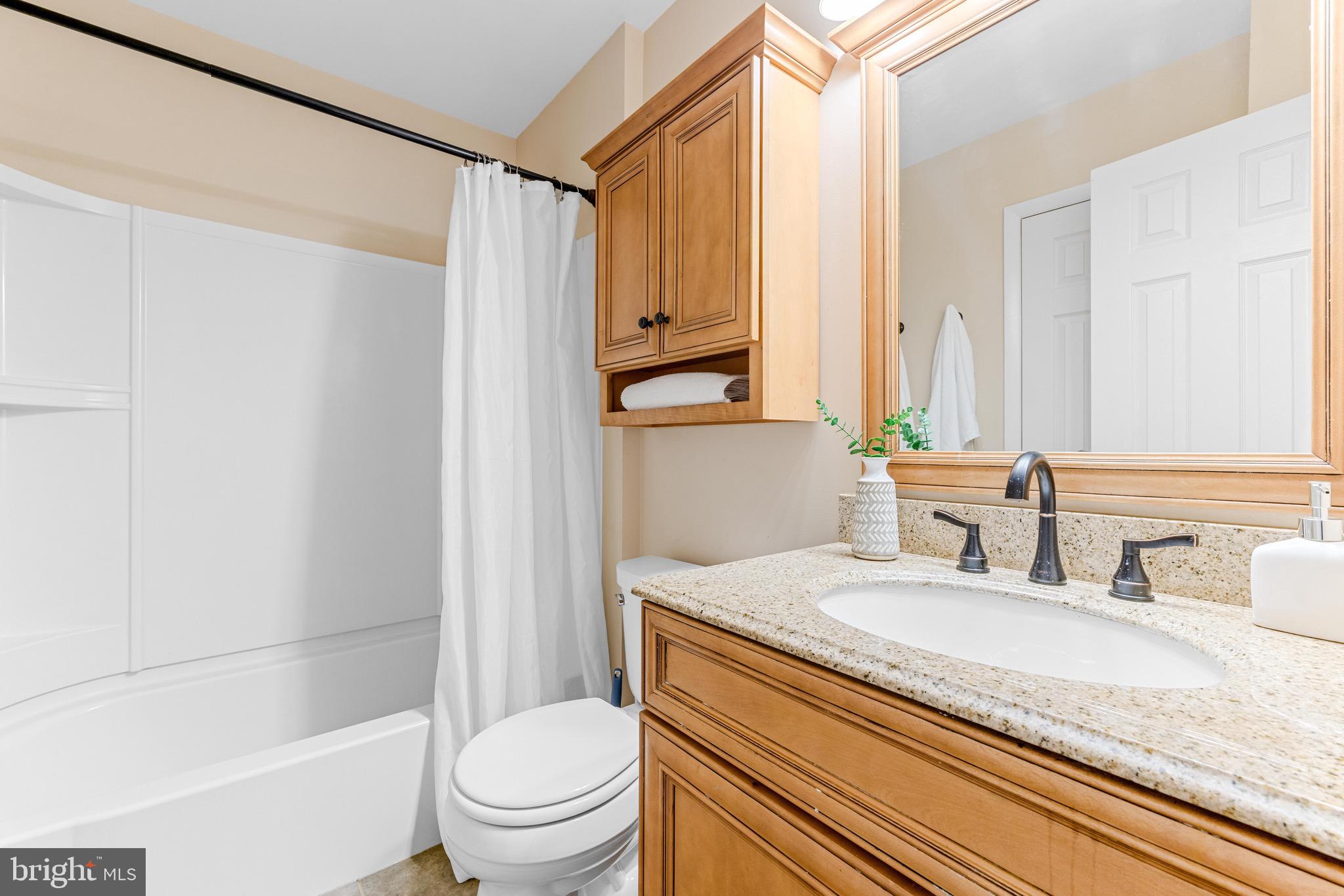 OAKLAND MILLS - Residential