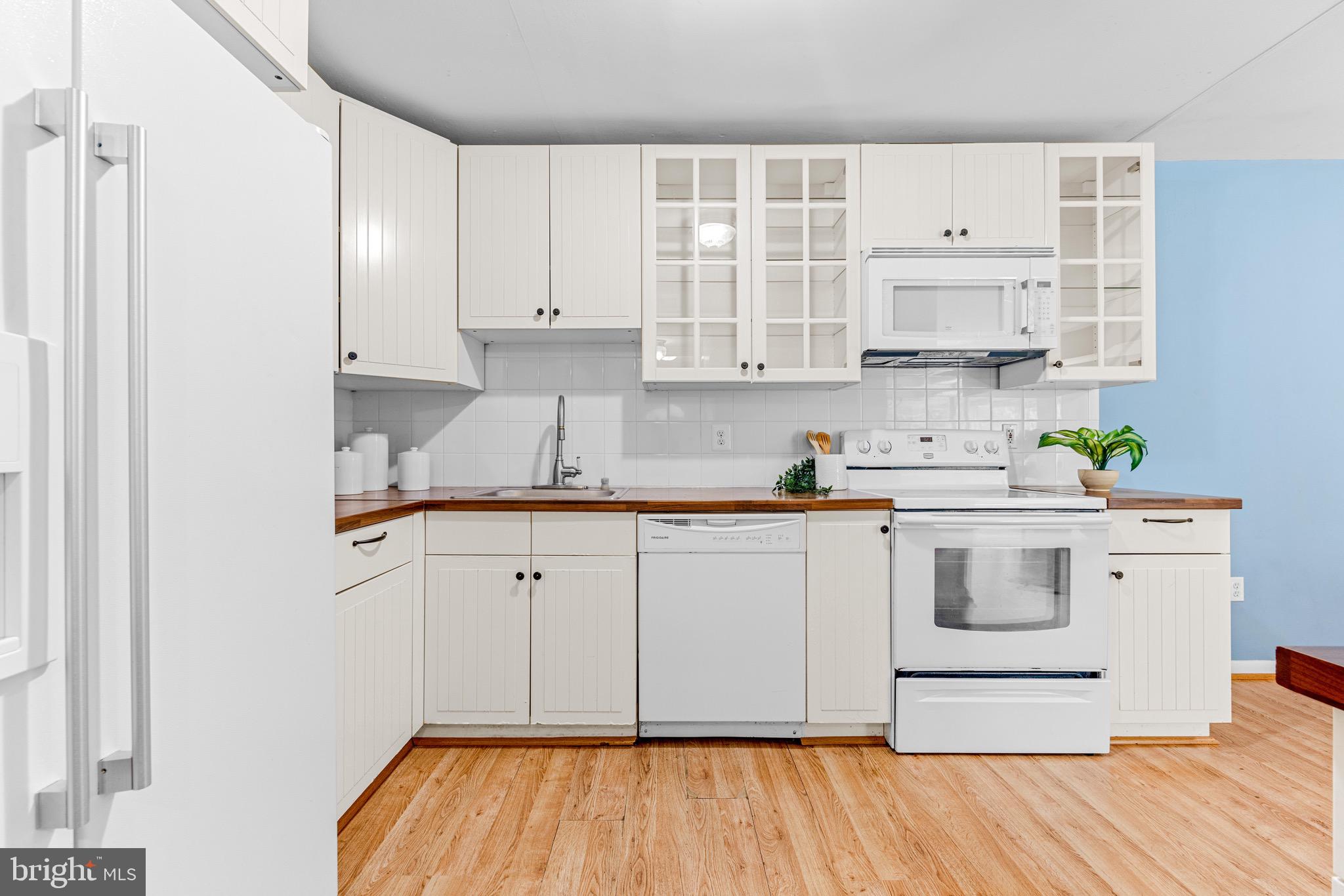 OAKLAND MILLS - Residential