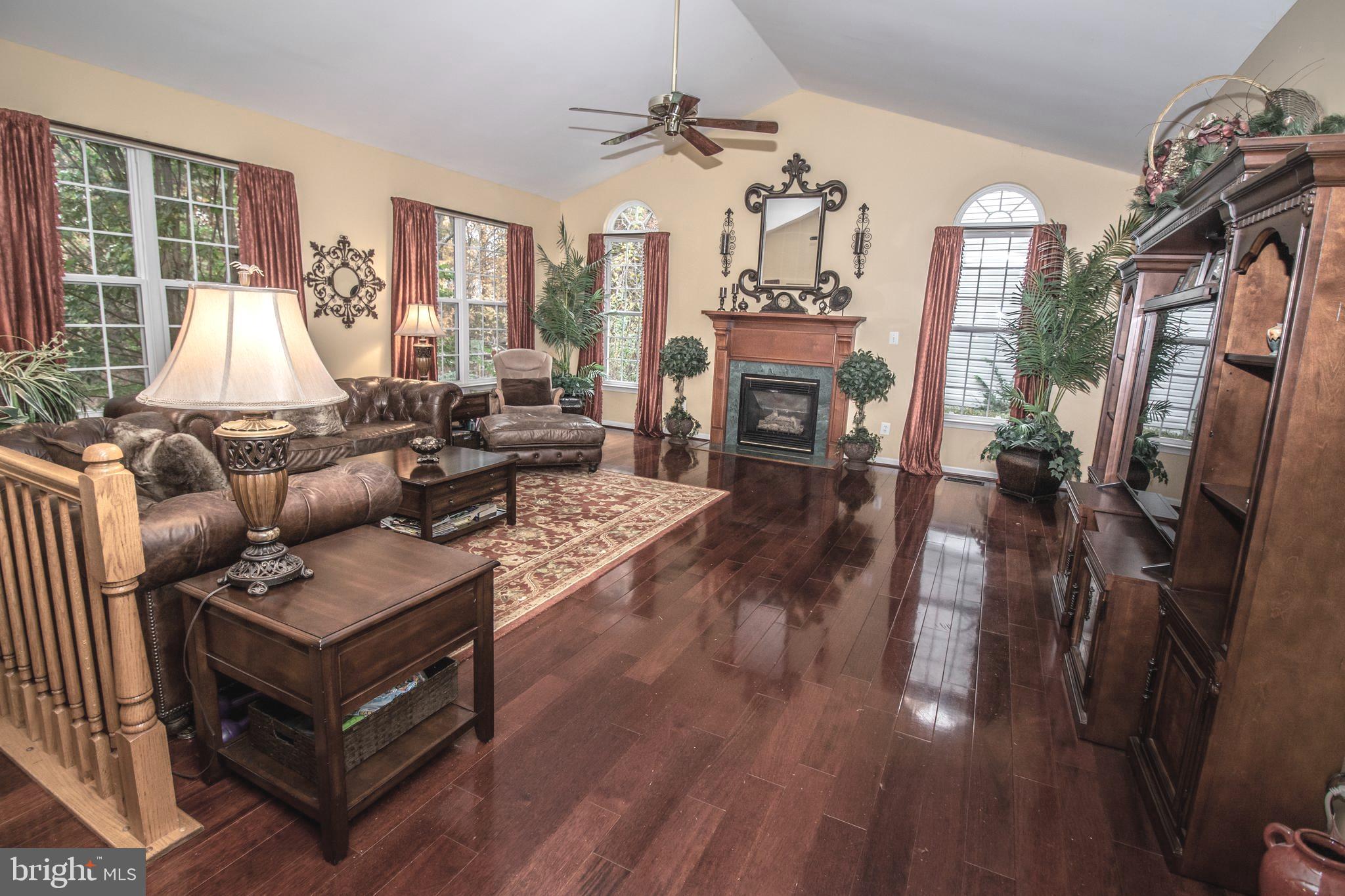 SOUTH RIDING - Residential