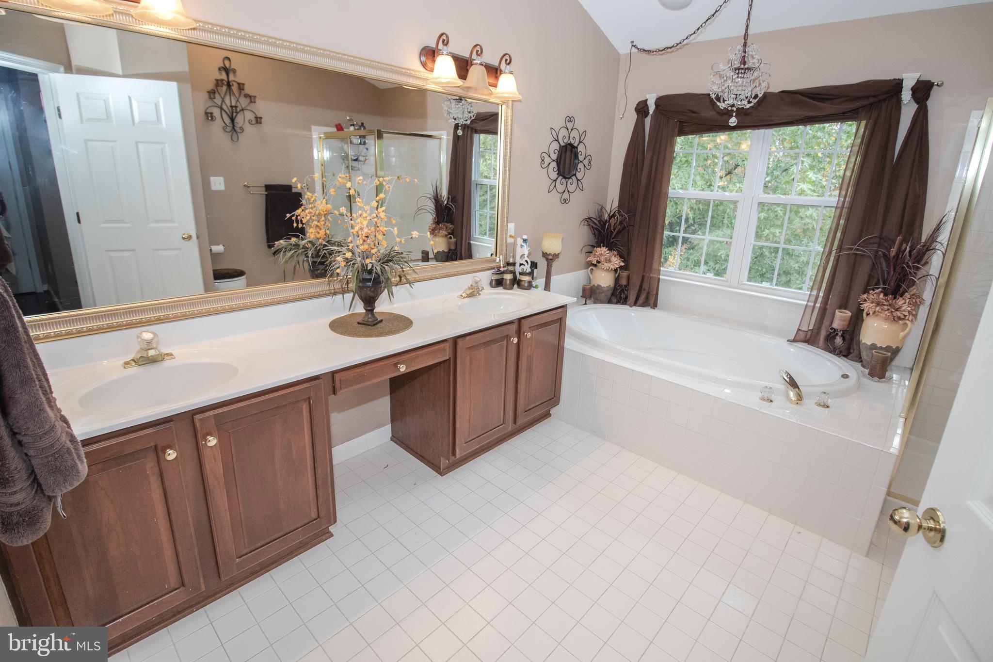 SOUTH RIDING - Residential