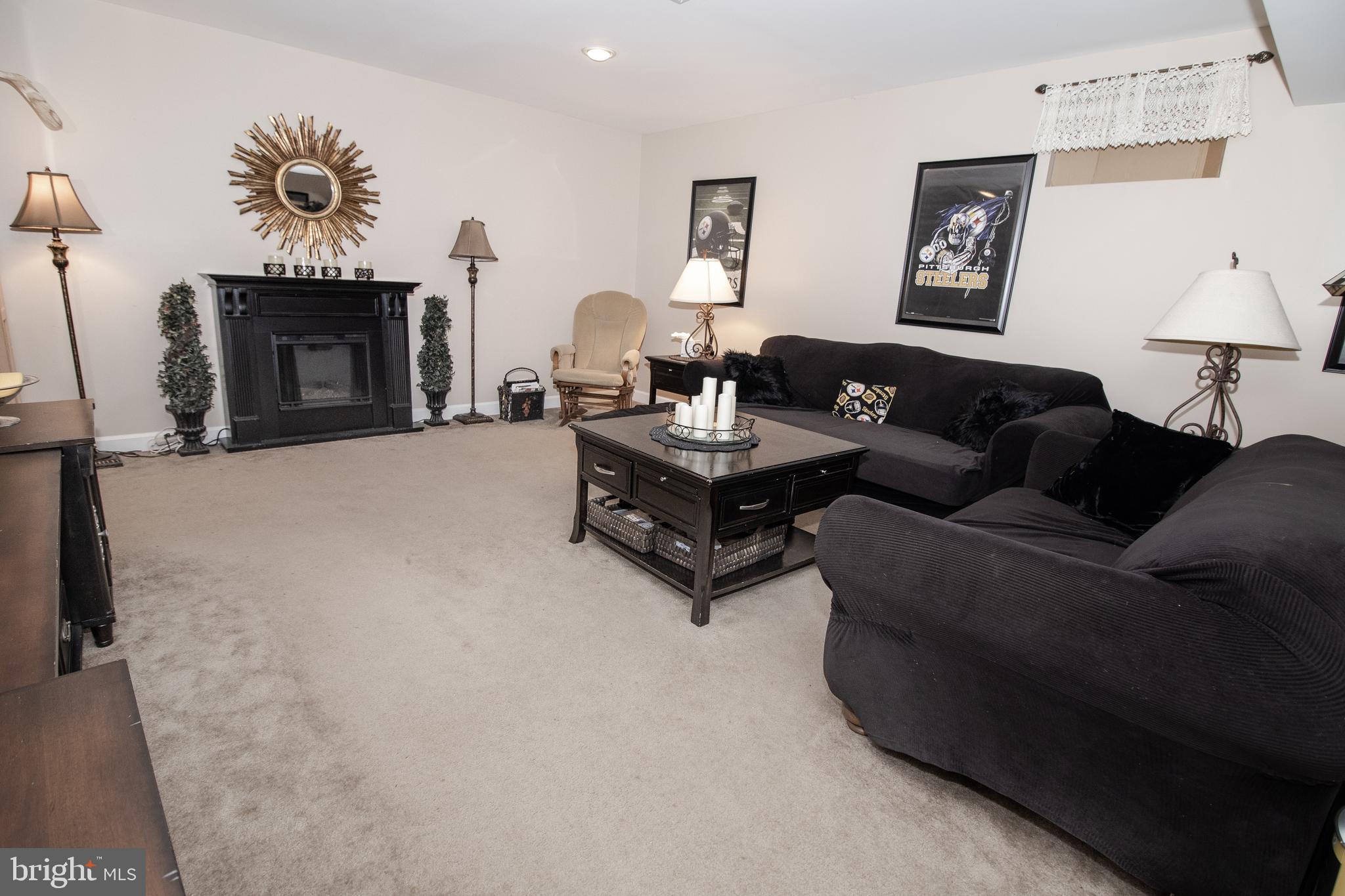 SOUTH RIDING - Residential