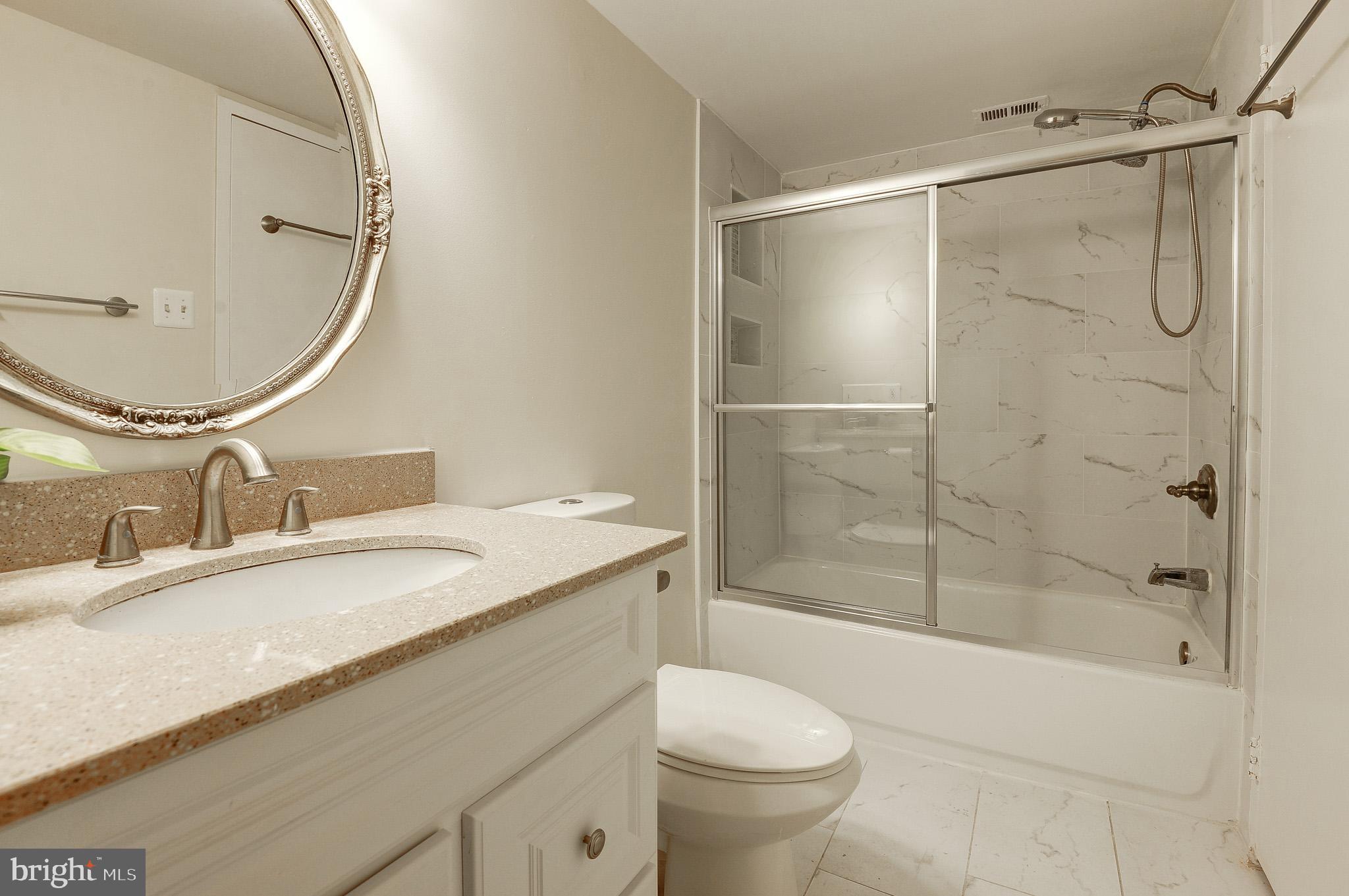 CHELSEA TOWERS - Residential