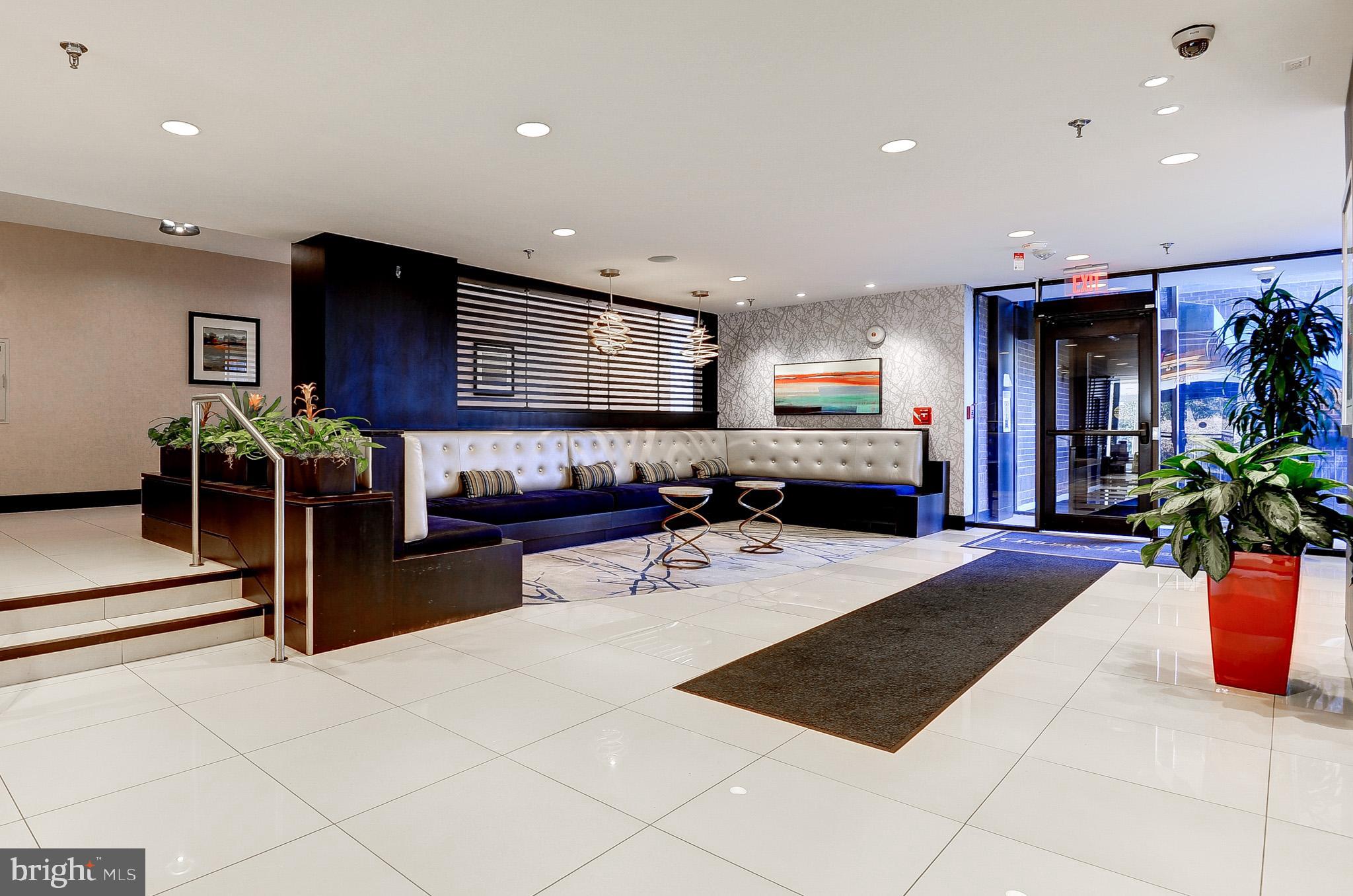 CHELSEA TOWERS - Residential