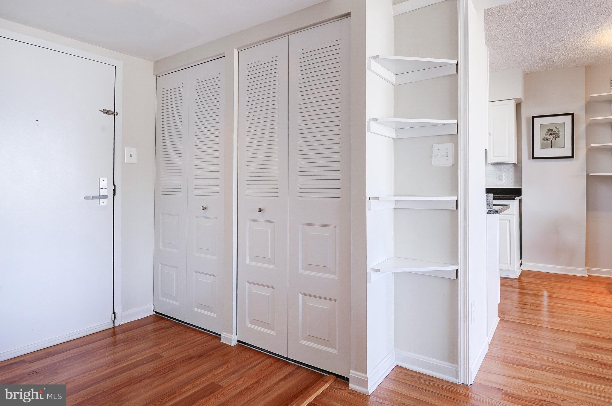 CHELSEA TOWERS - Residential