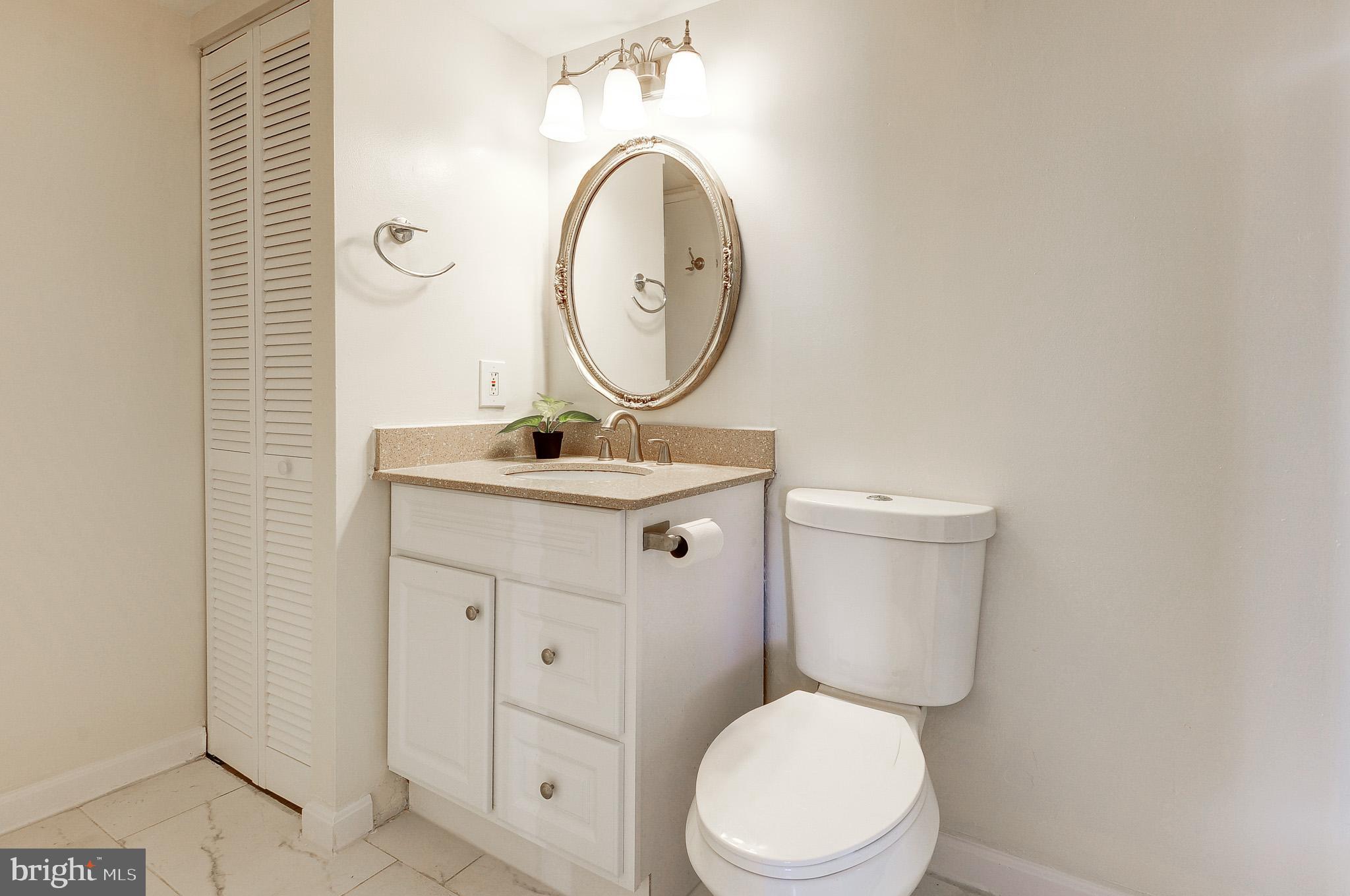 CHELSEA TOWERS - Residential