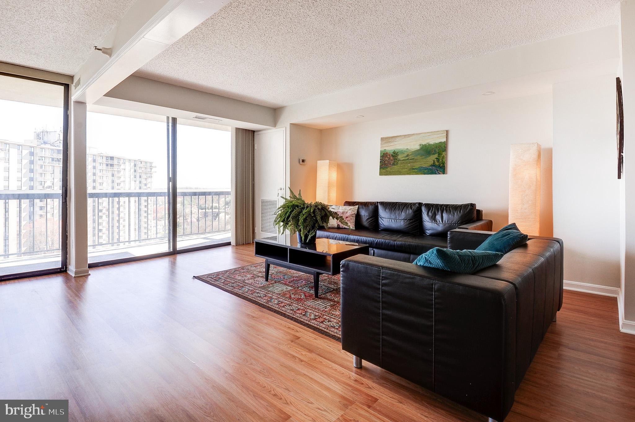 CHELSEA TOWERS - Residential