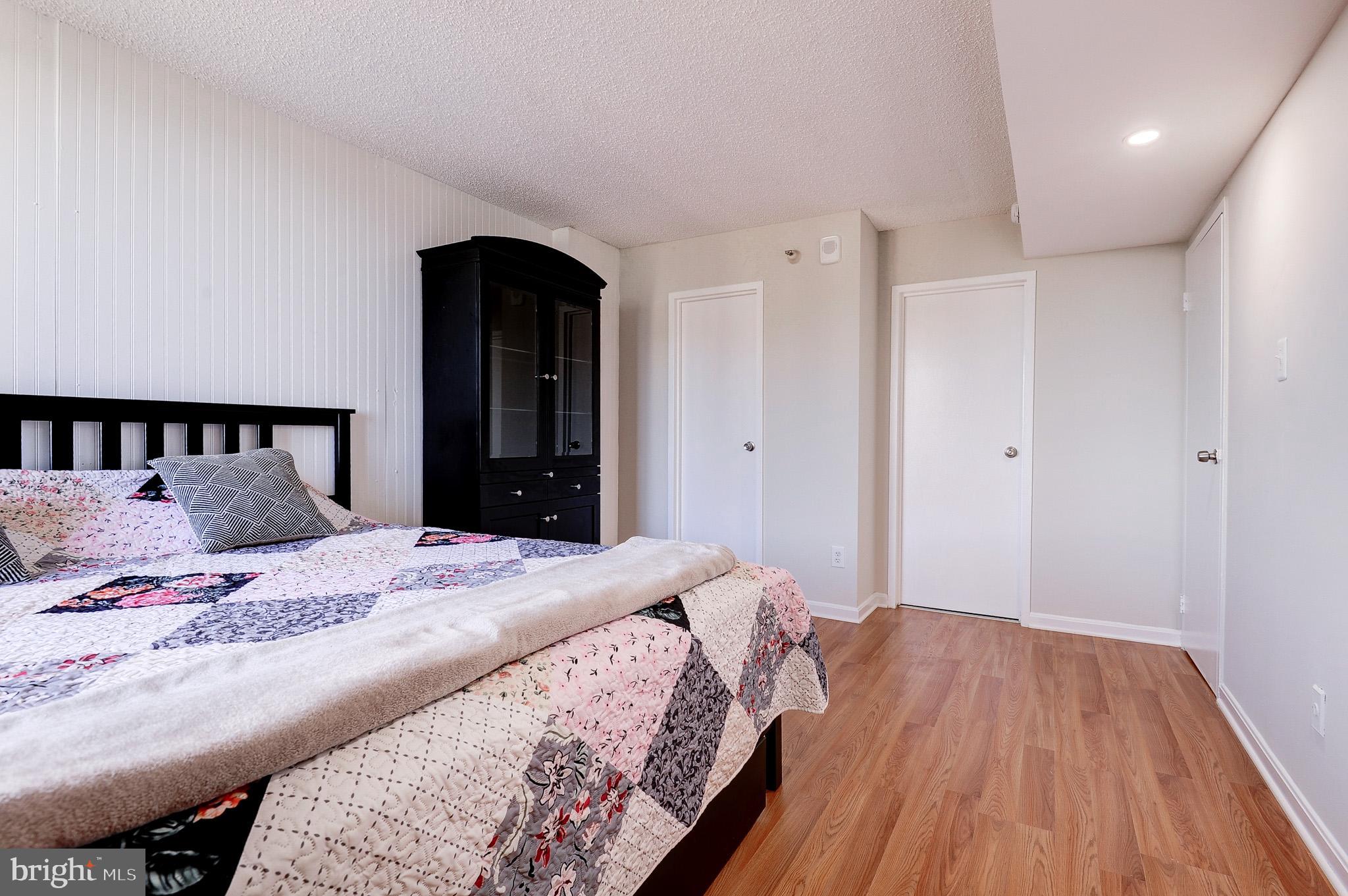 CHELSEA TOWERS - Residential