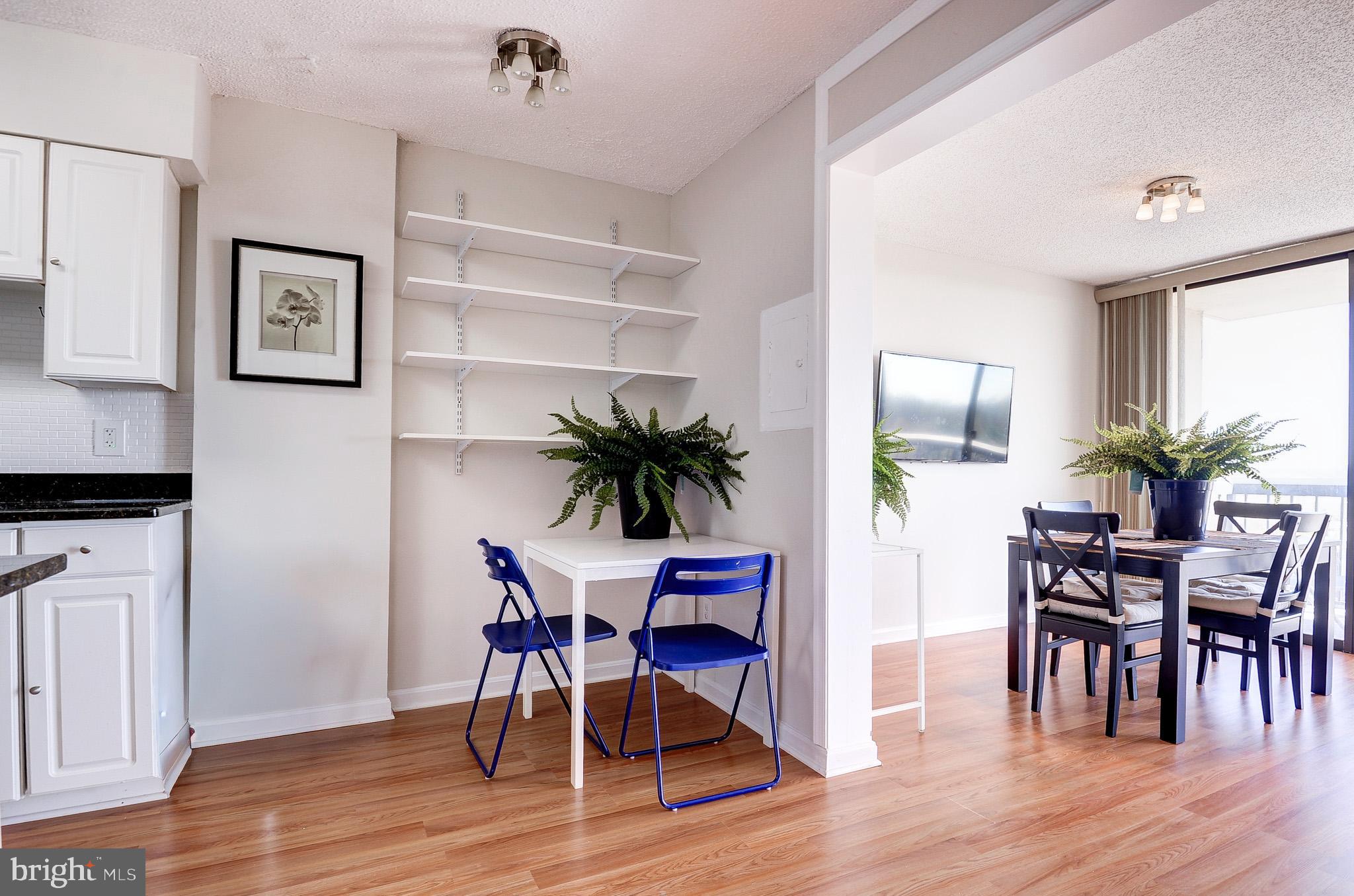 CHELSEA TOWERS - Residential