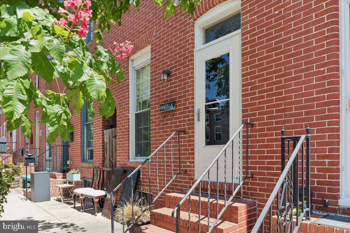 1119 BATTERY AVENUE