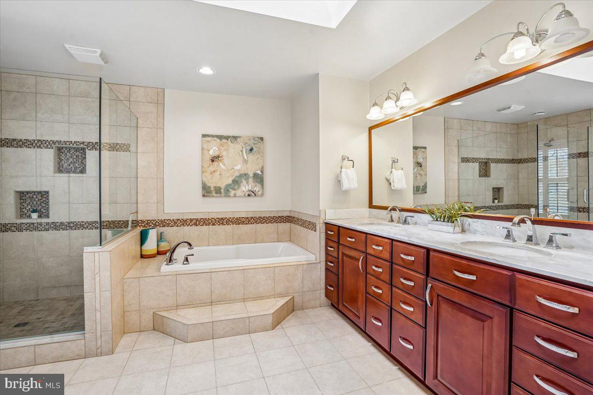 ESWORTHY PARK - Residential