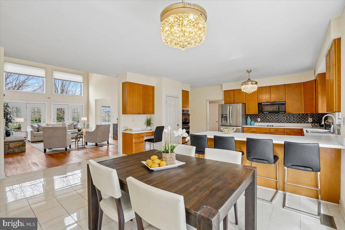 ESWORTHY PARK - Residential