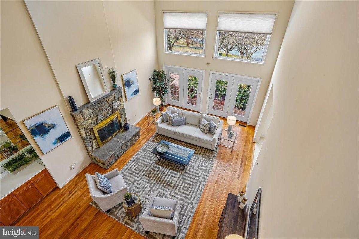 ESWORTHY PARK - Residential