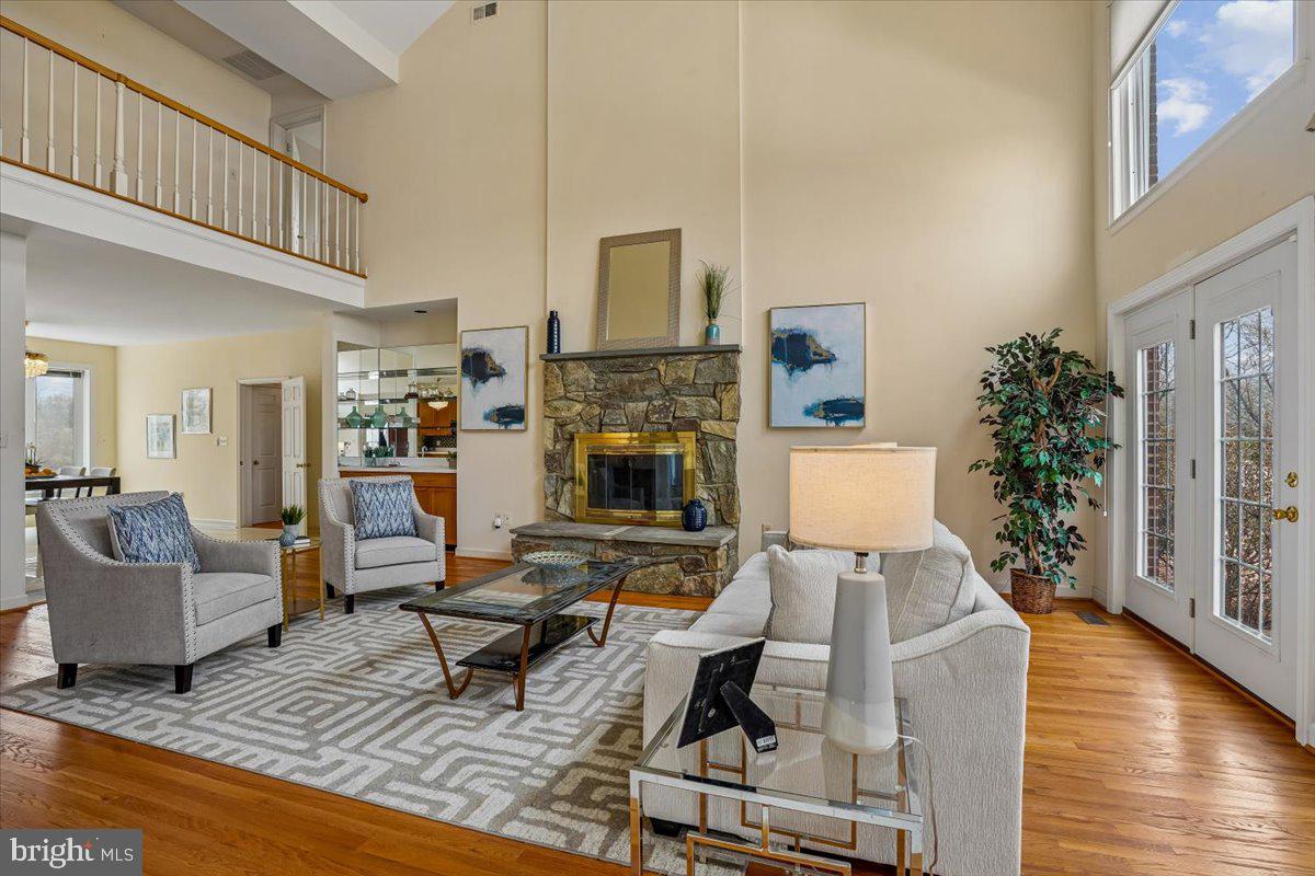 ESWORTHY PARK - Residential