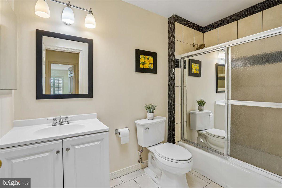 ESWORTHY PARK - Residential