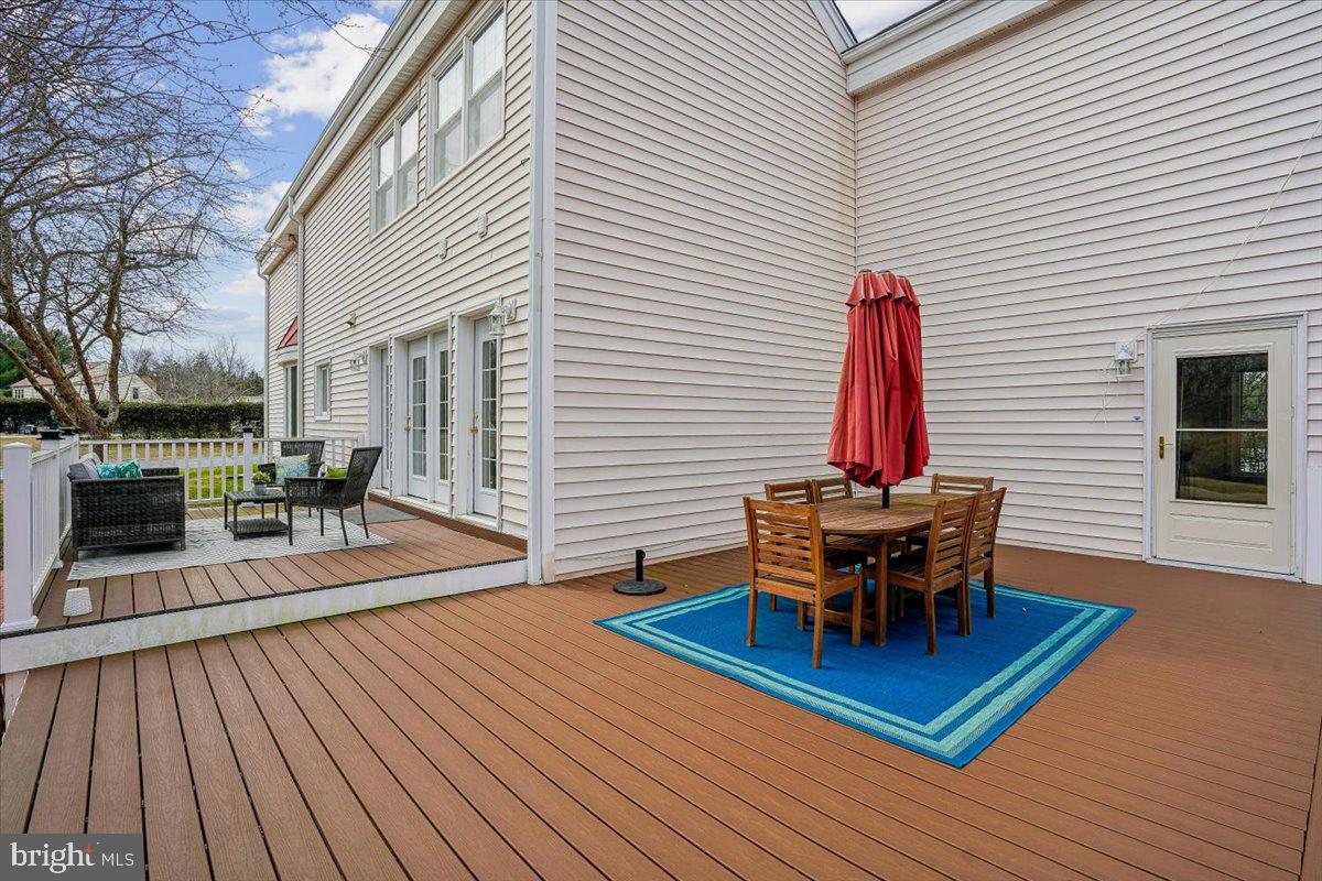 ESWORTHY PARK - Residential