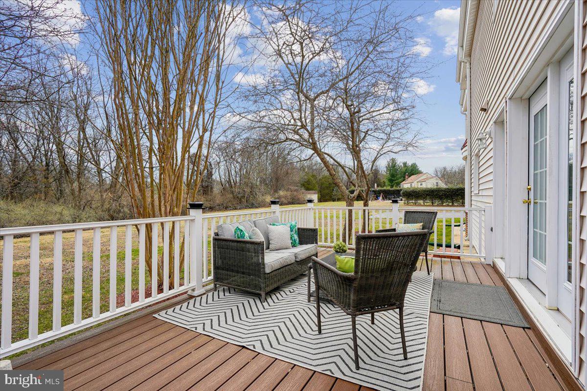 ESWORTHY PARK - Residential