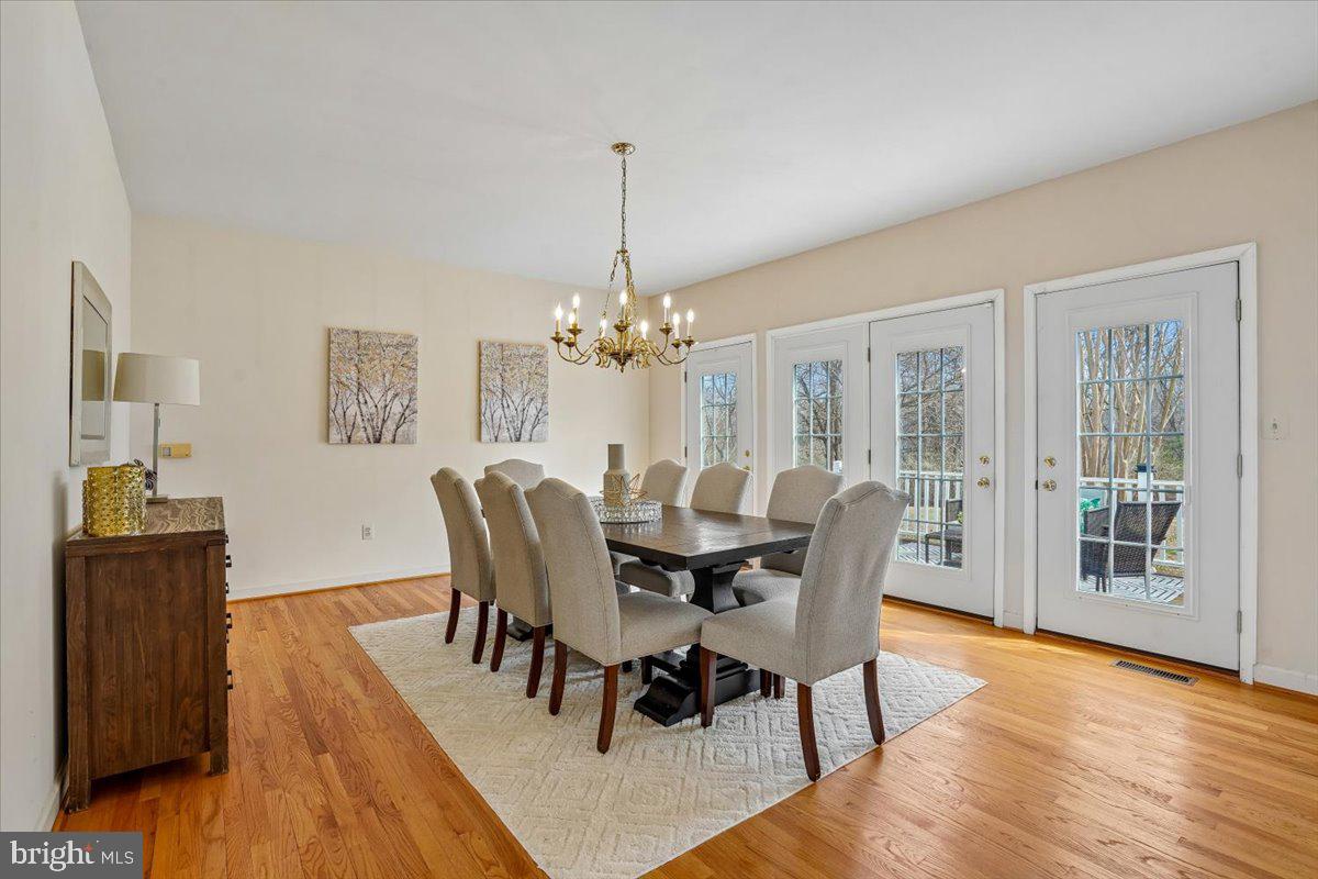 ESWORTHY PARK - Residential