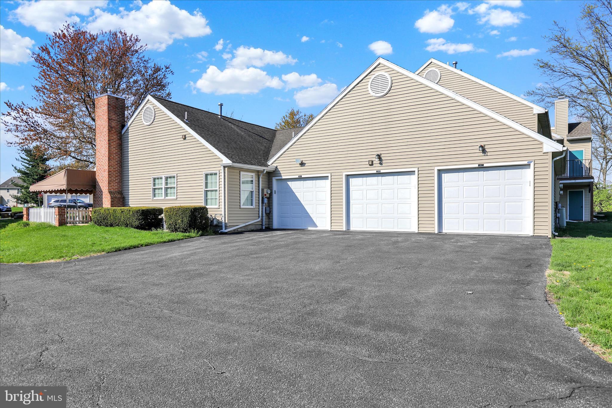 STONE HILL FARMS - Residential