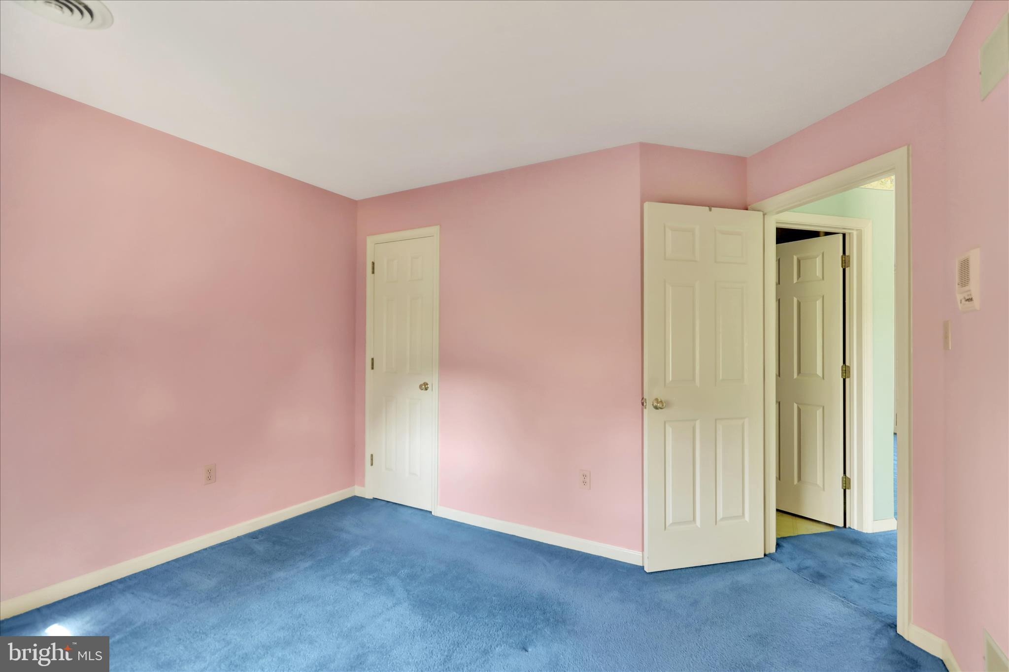 STONE HILL FARMS - Residential