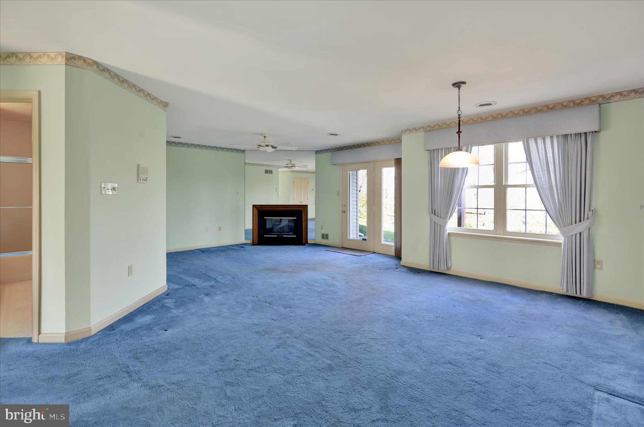 STONE HILL FARMS - Residential