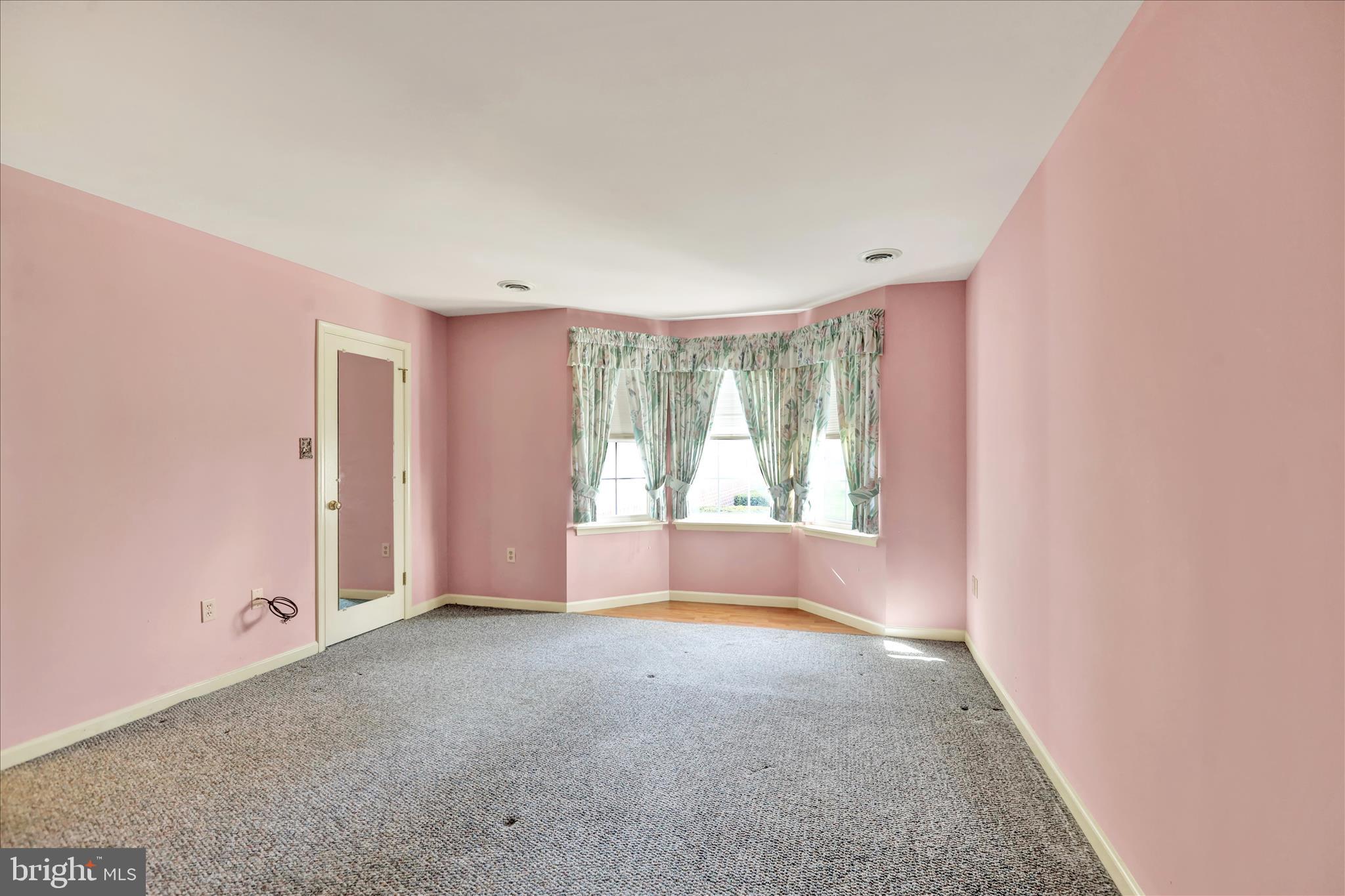 STONE HILL FARMS - Residential