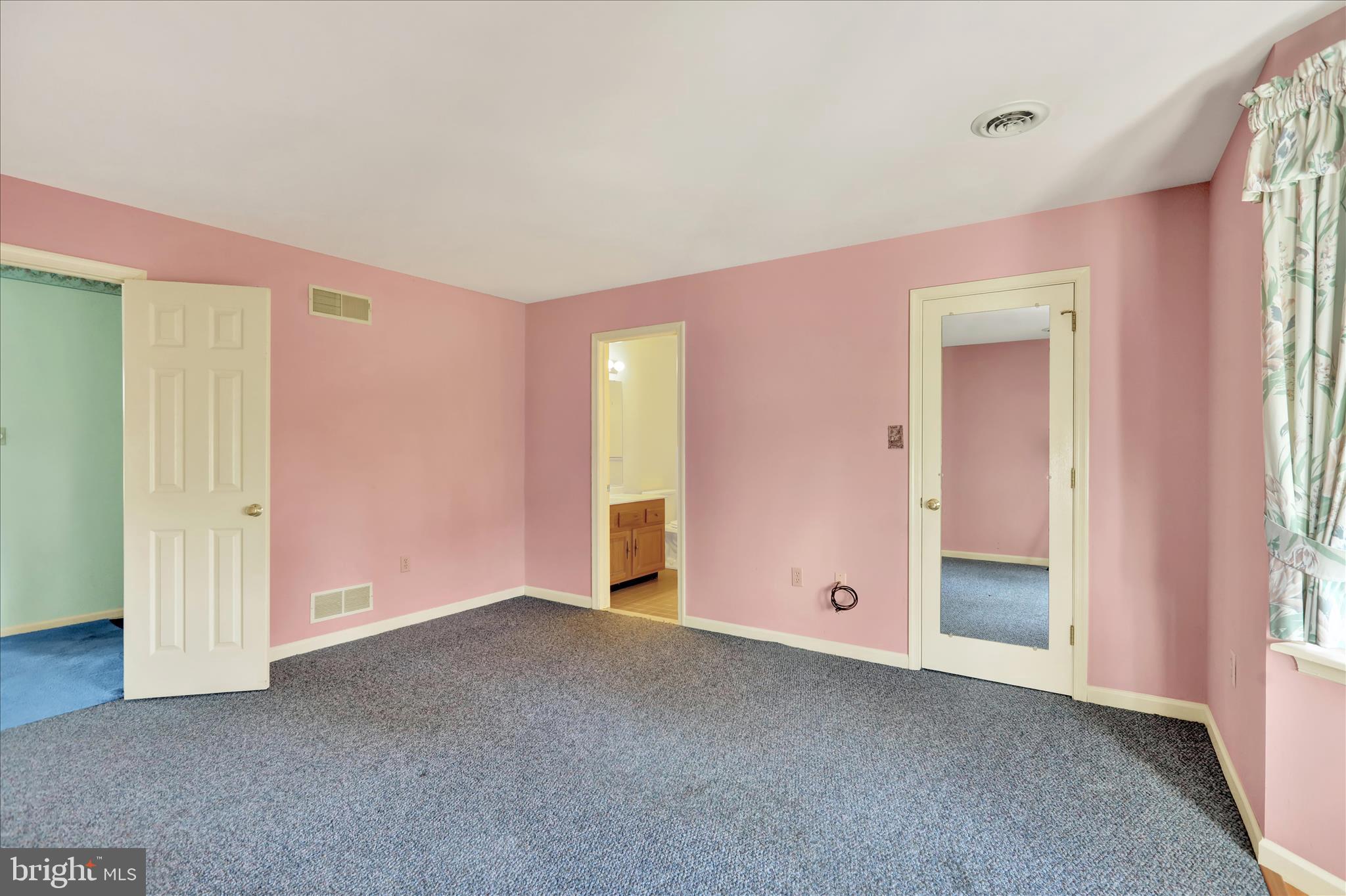 STONE HILL FARMS - Residential