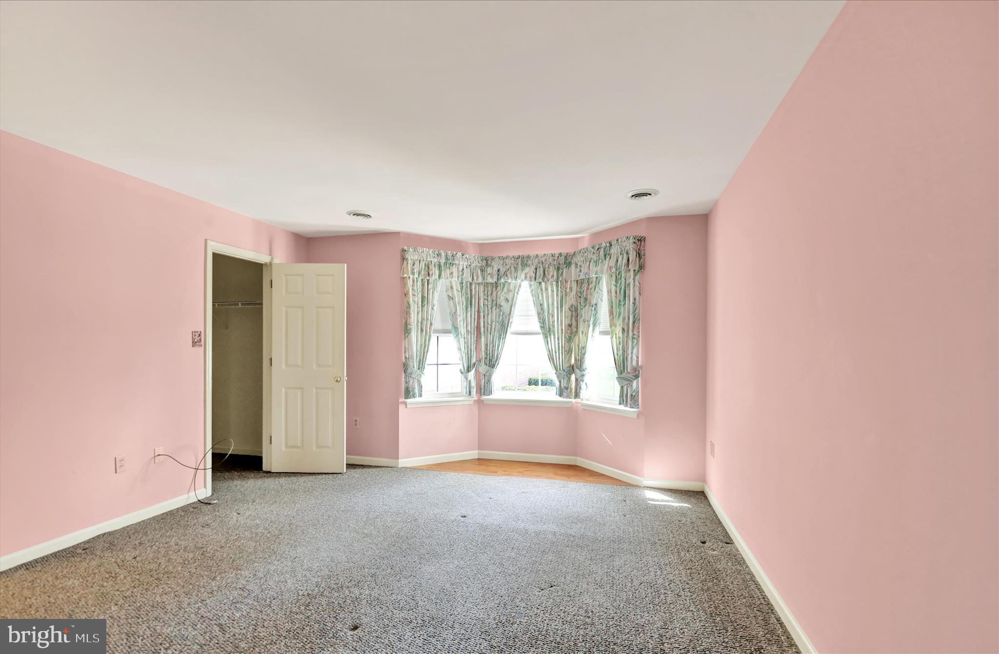 STONE HILL FARMS - Residential