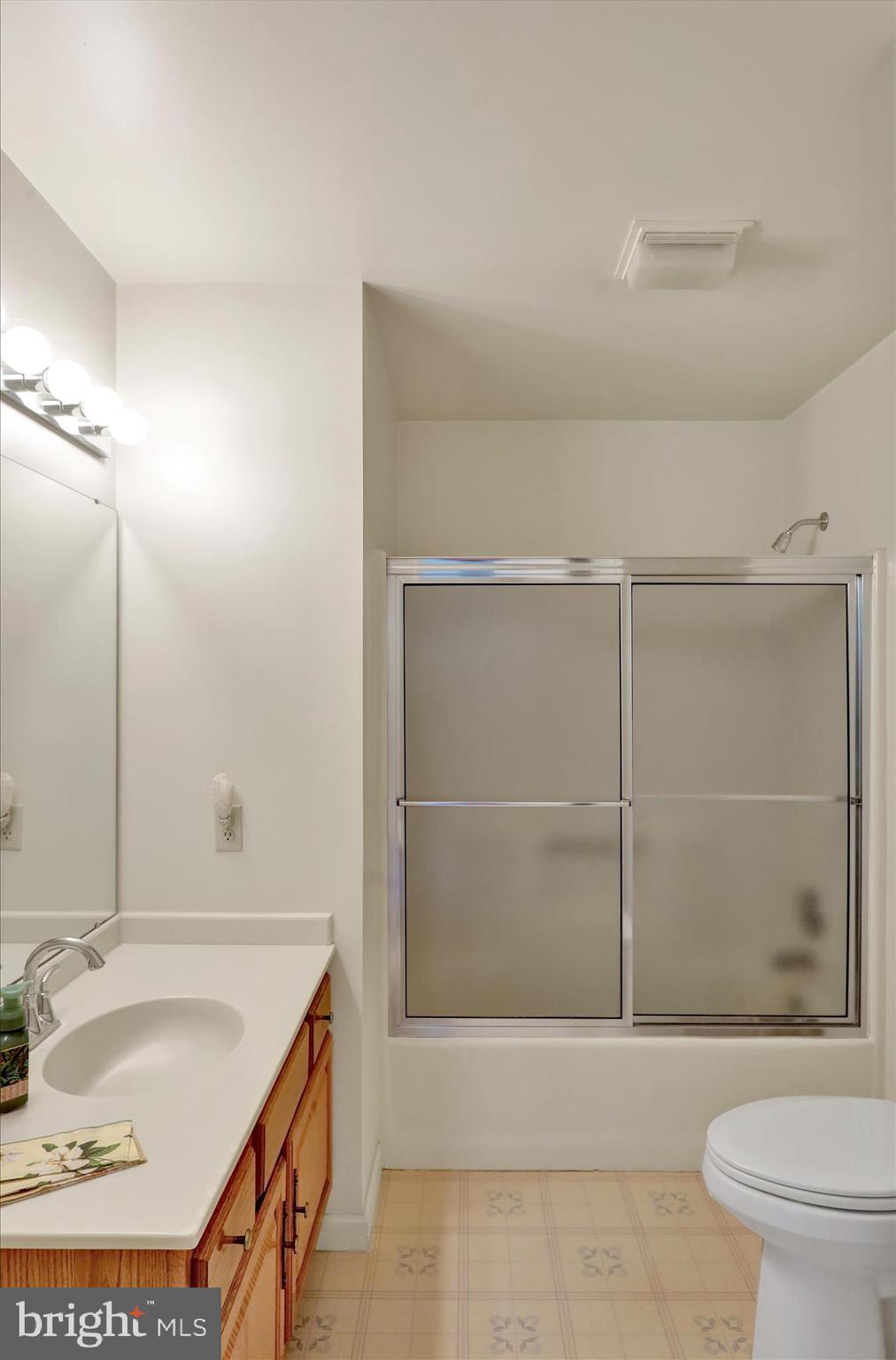 STONE HILL FARMS - Residential