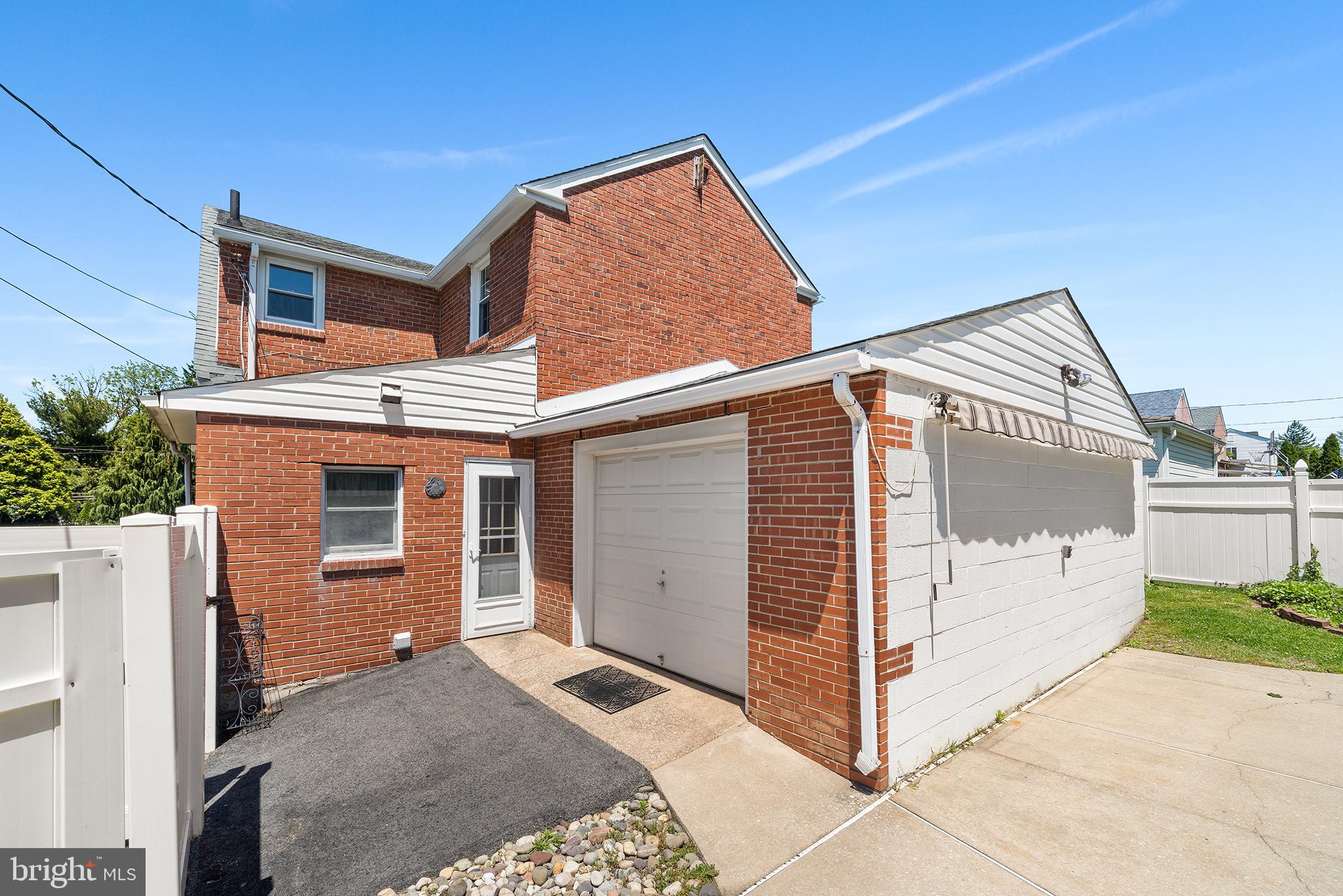 STONEY CREEK - Residential