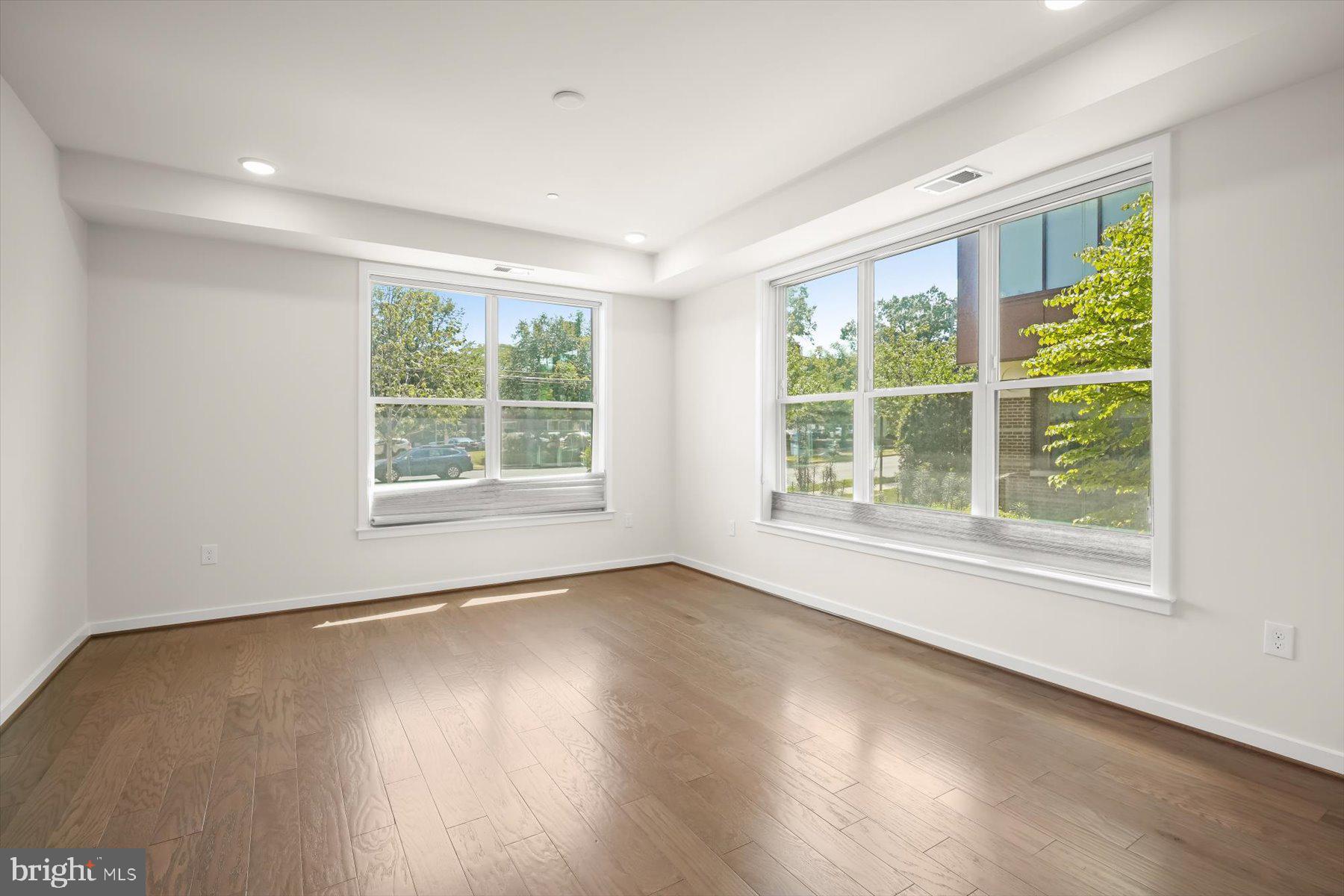 3985 NORTON PLACE 101
