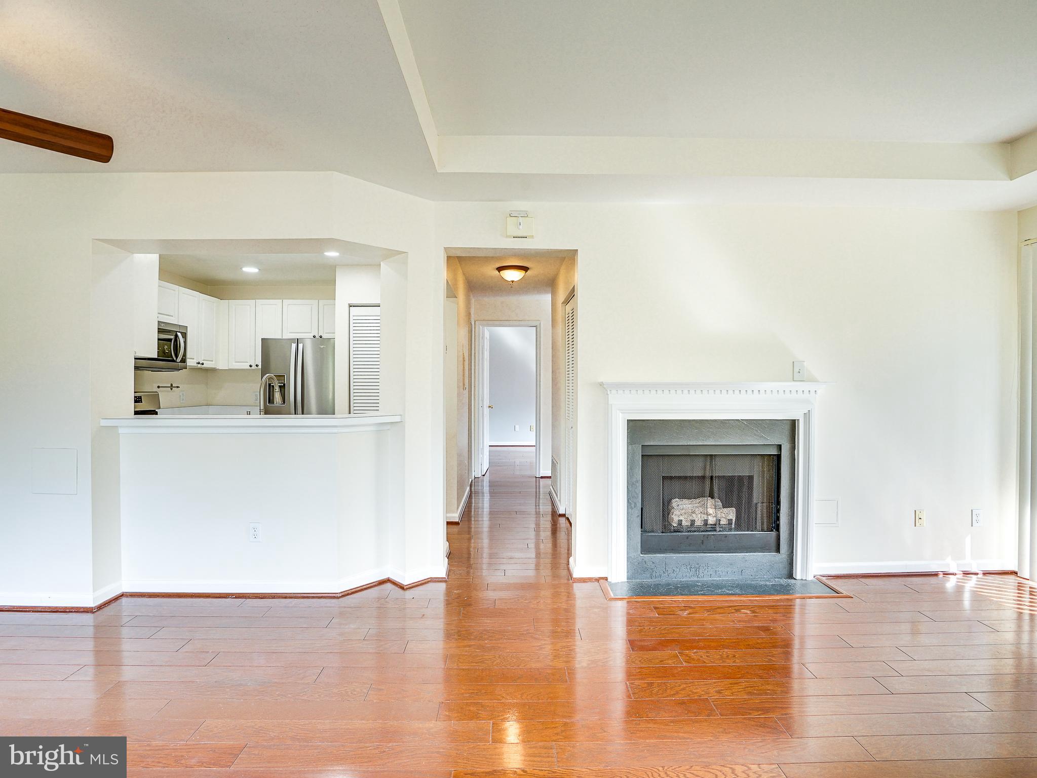 CHELSEA COURTS - Residential Lease