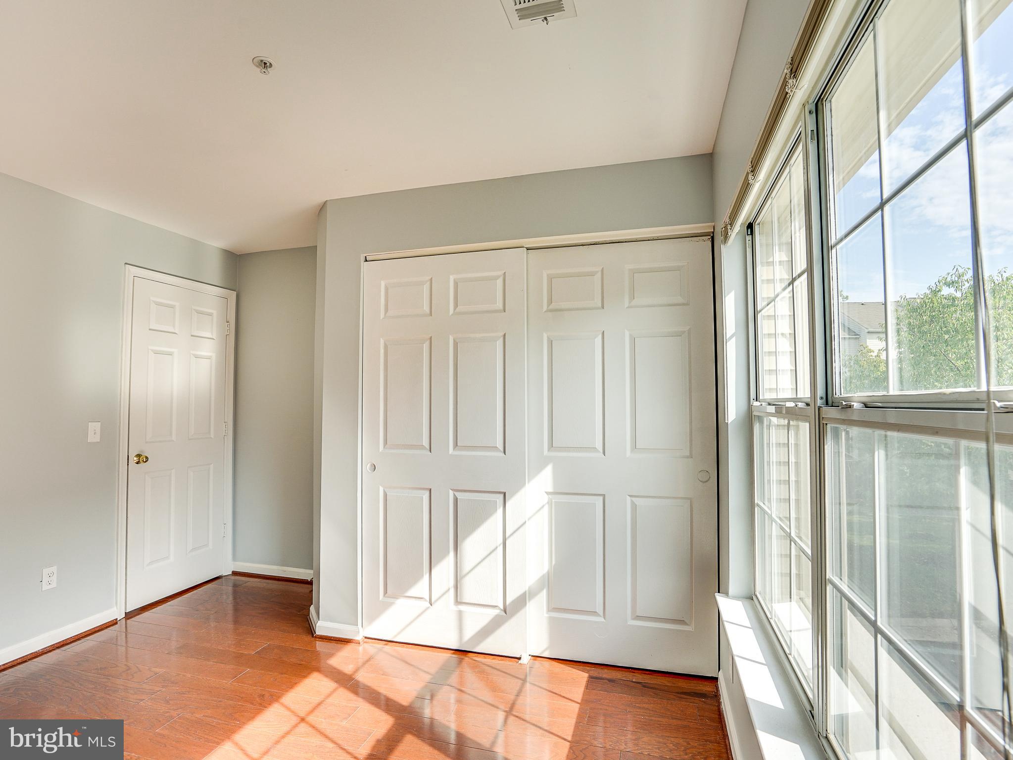 CHELSEA COURTS - Residential Lease