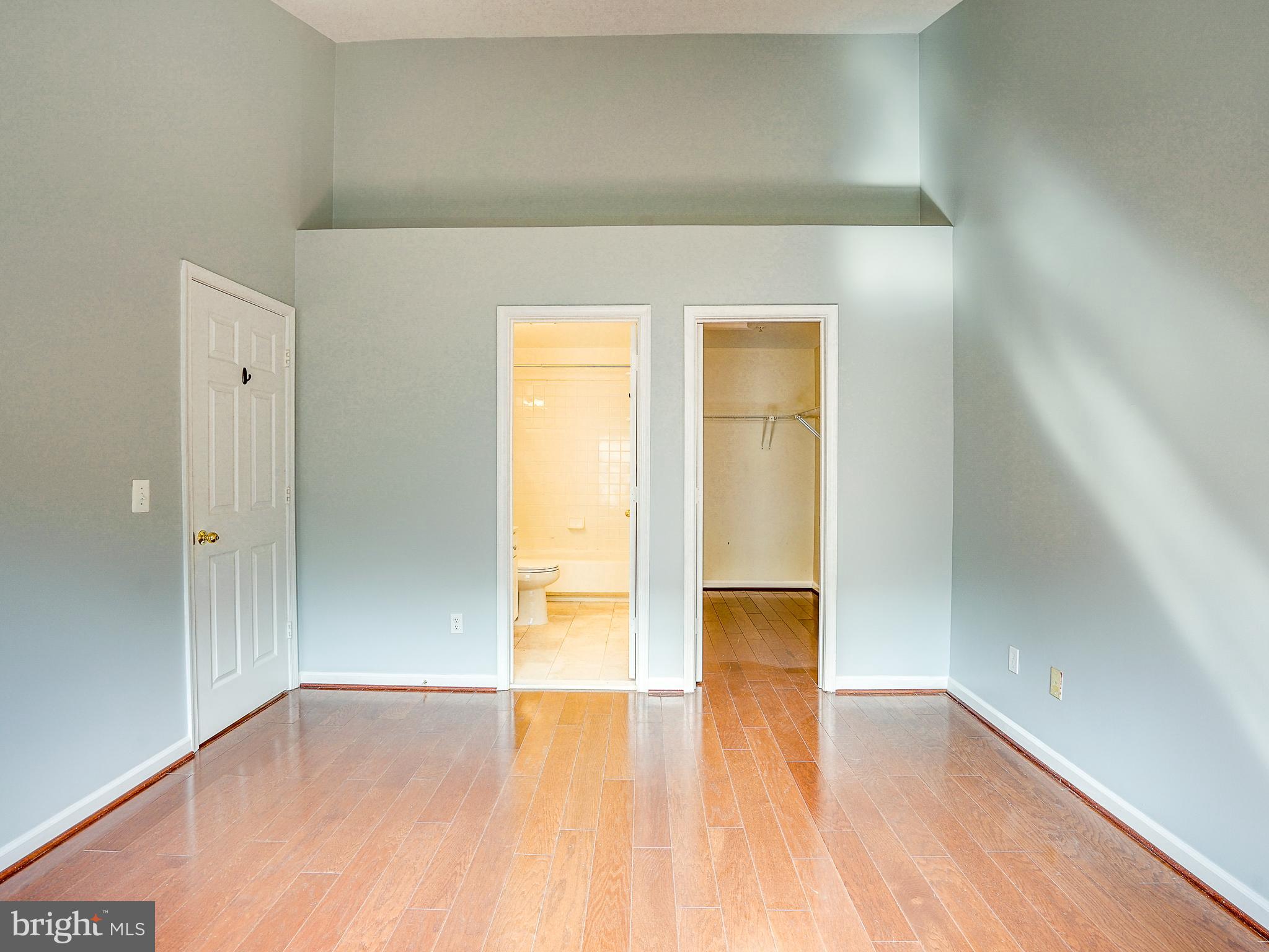 CHELSEA COURTS - Residential Lease