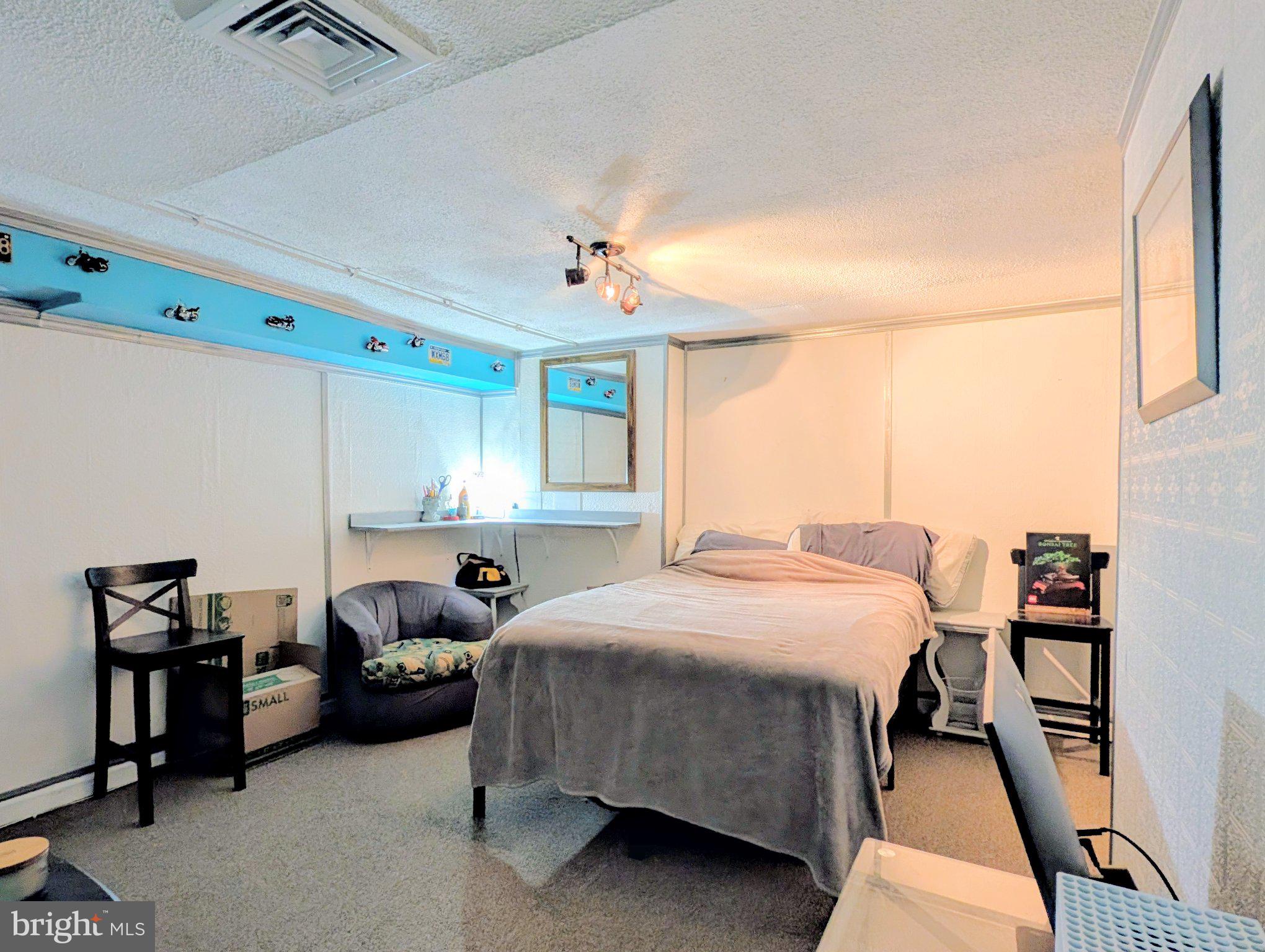 RIDLEY PARK - Residential