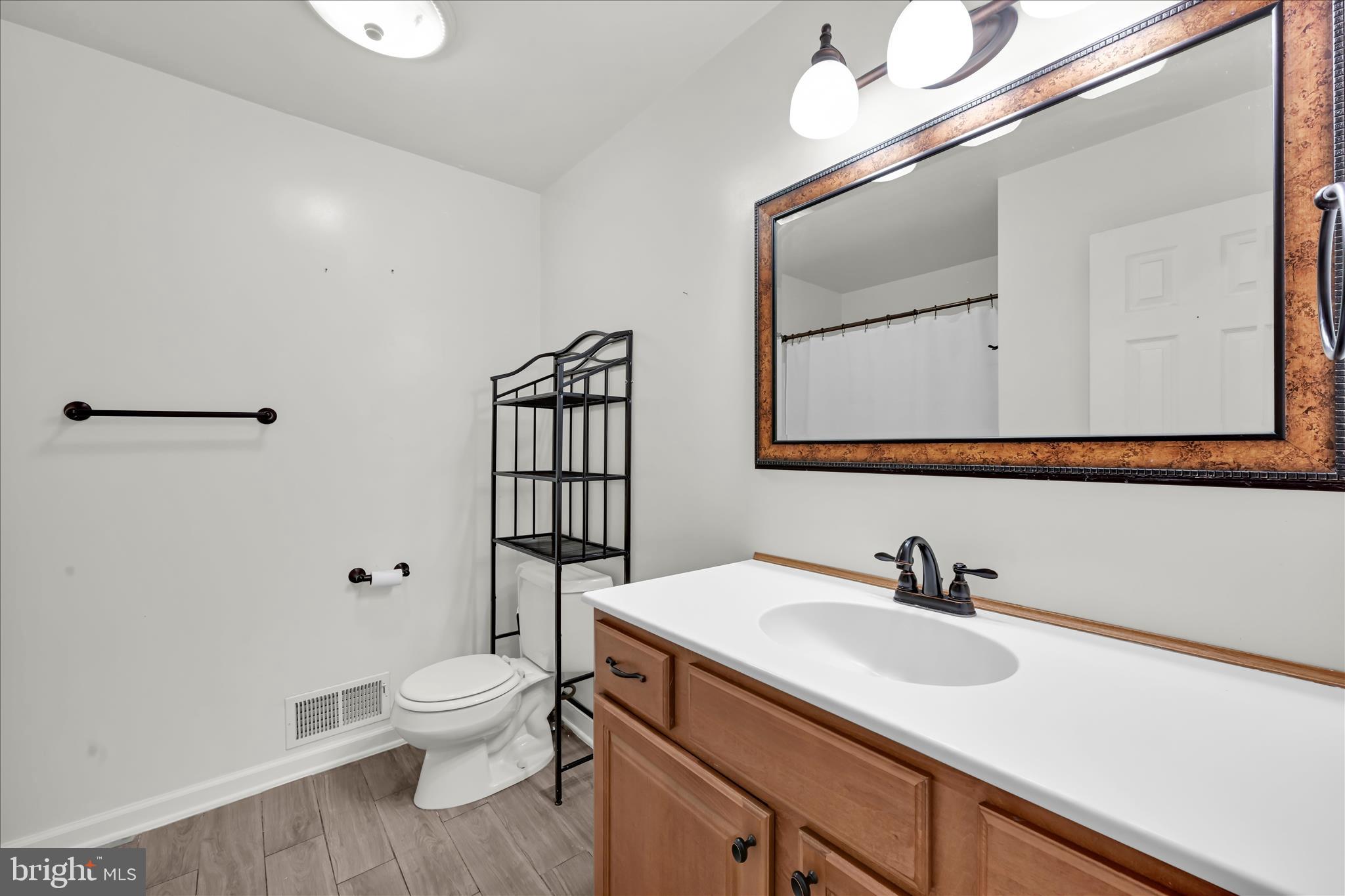 WINDSOR TWP - Residential