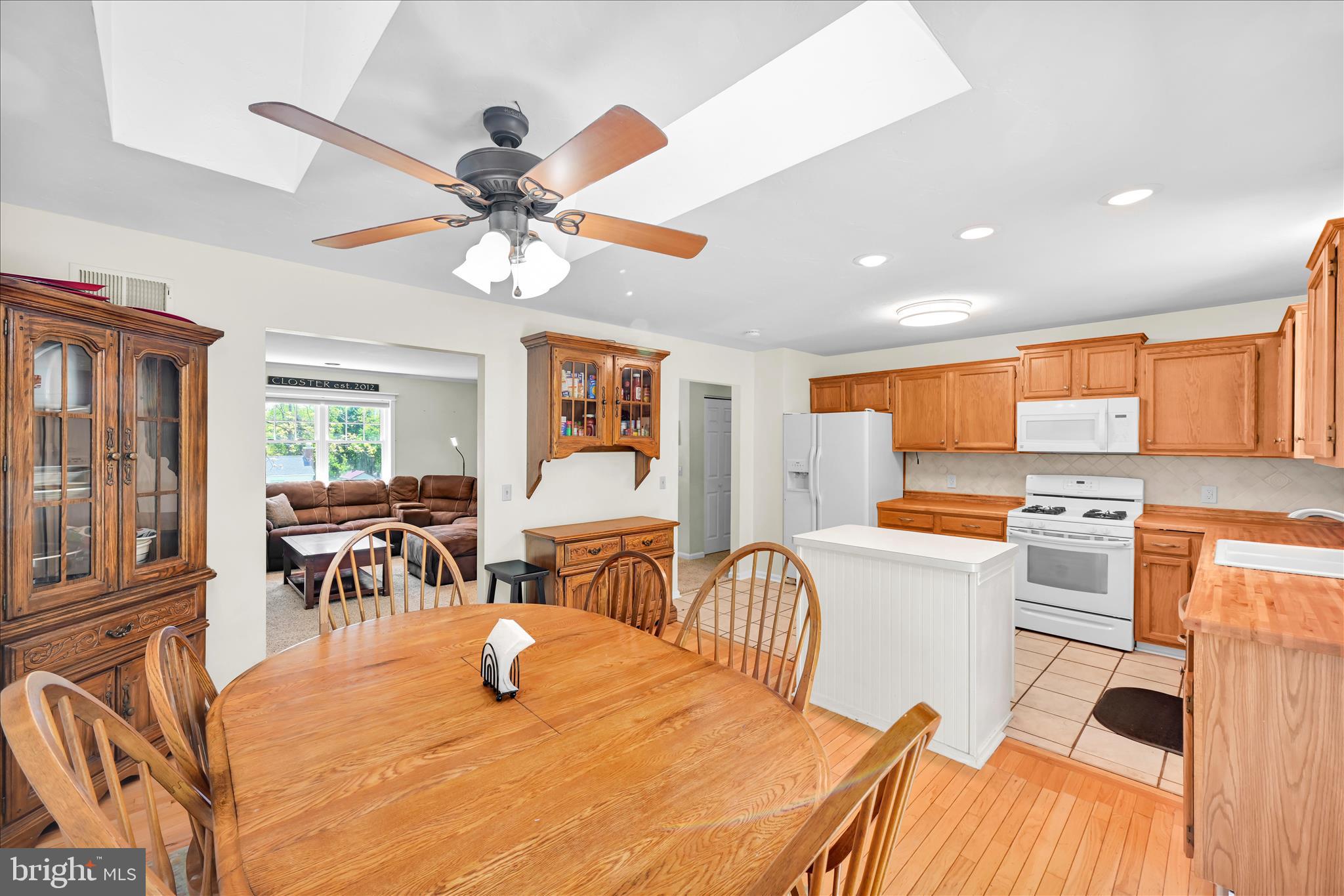WINDSOR TWP - Residential