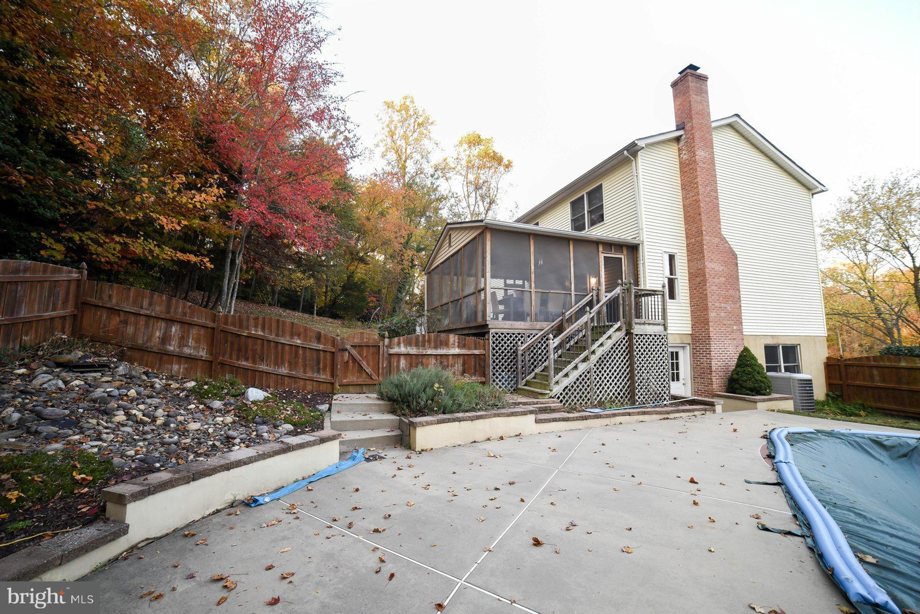 ESPERANZA FARMS - Residential