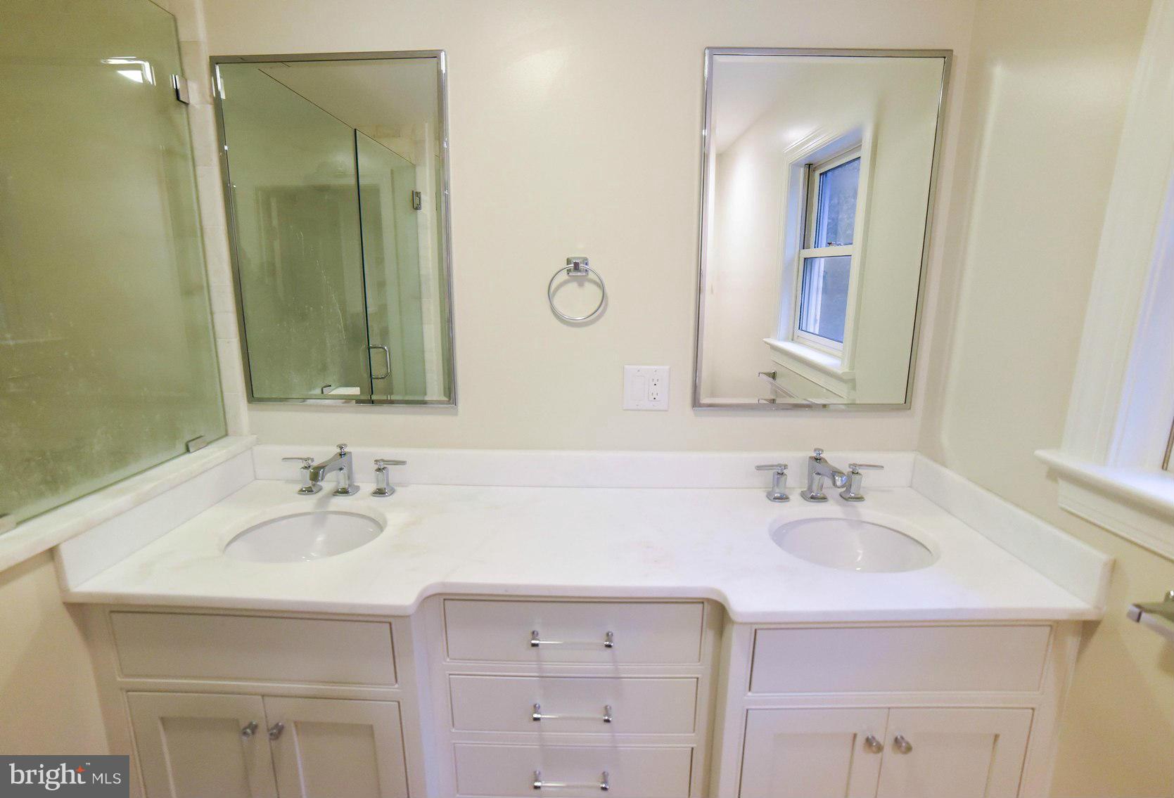 ESPERANZA FARMS - Residential