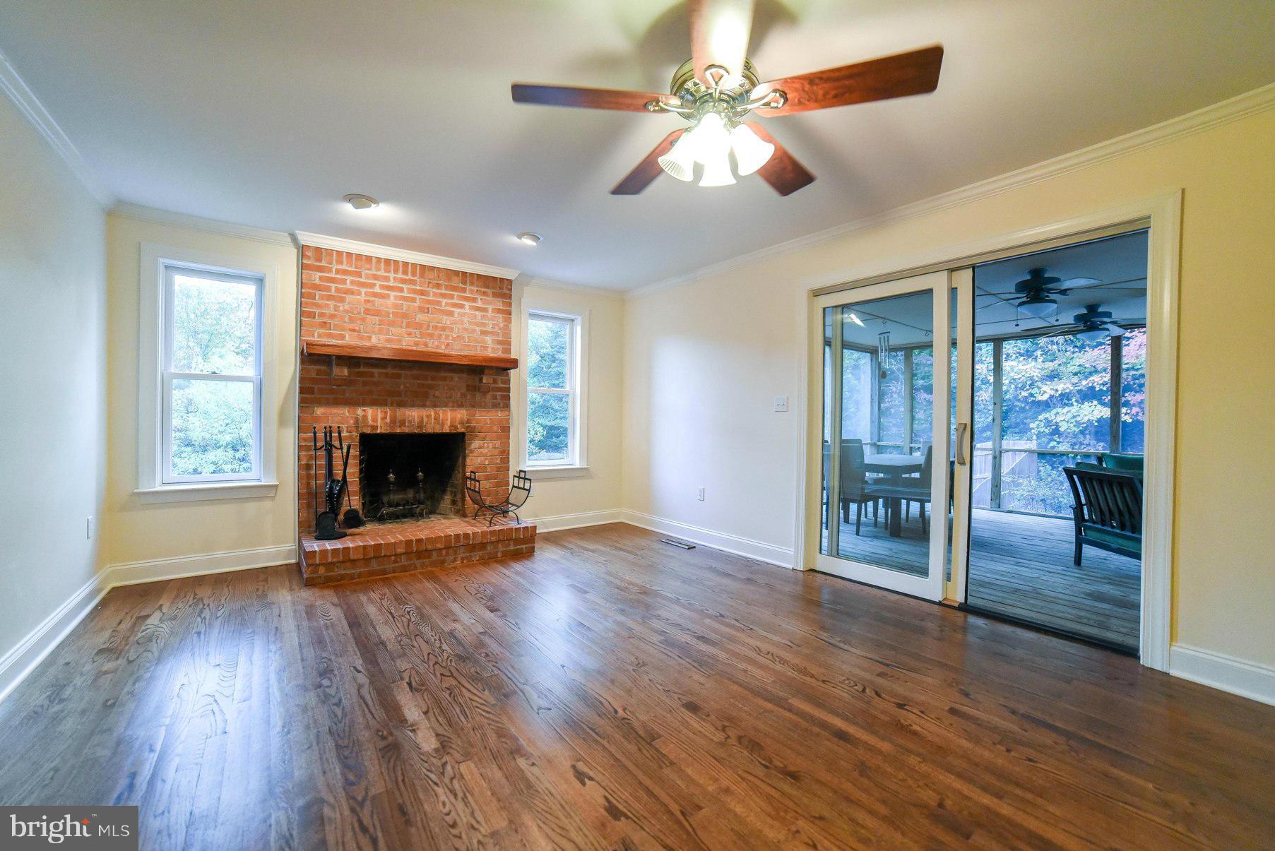 ESPERANZA FARMS - Residential