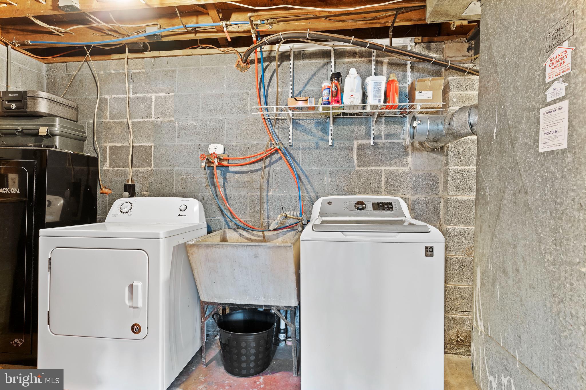 CLUB ESTATES WEST - Residential