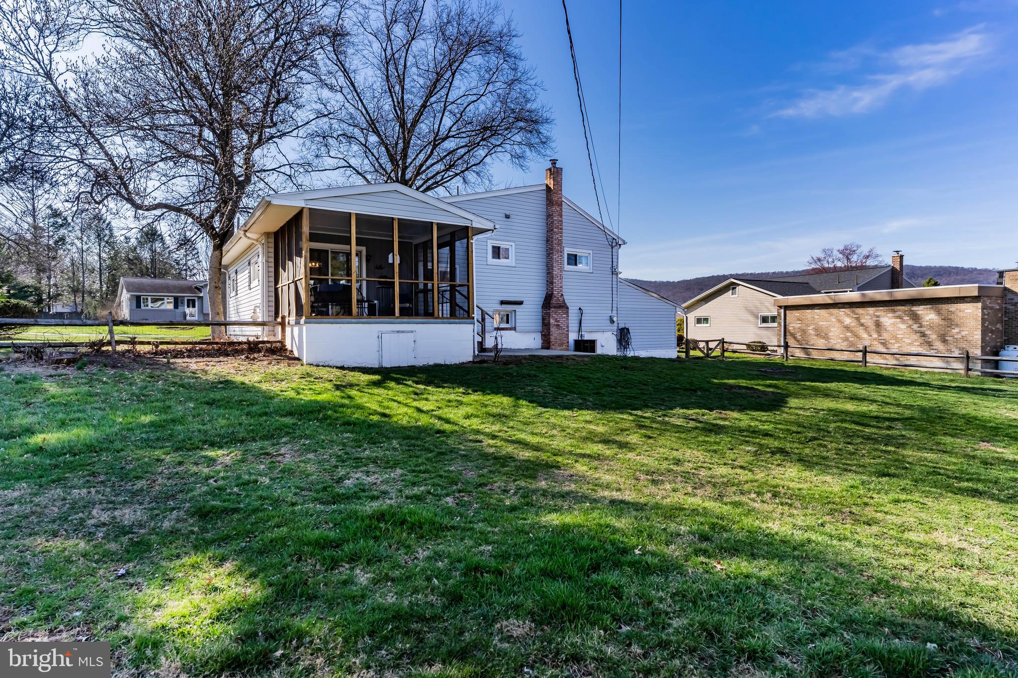 CLUB ESTATES WEST - Residential