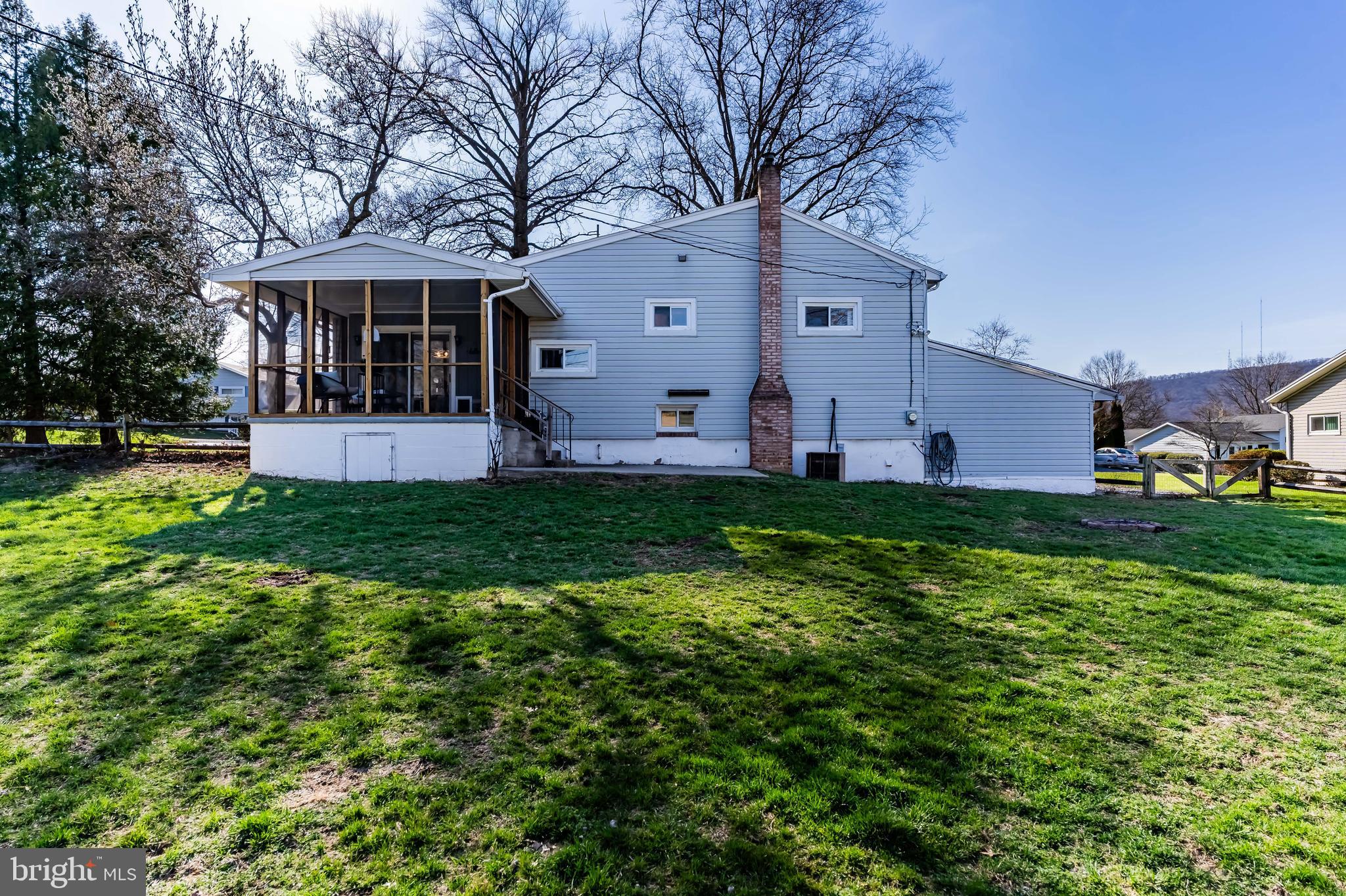 CLUB ESTATES WEST - Residential