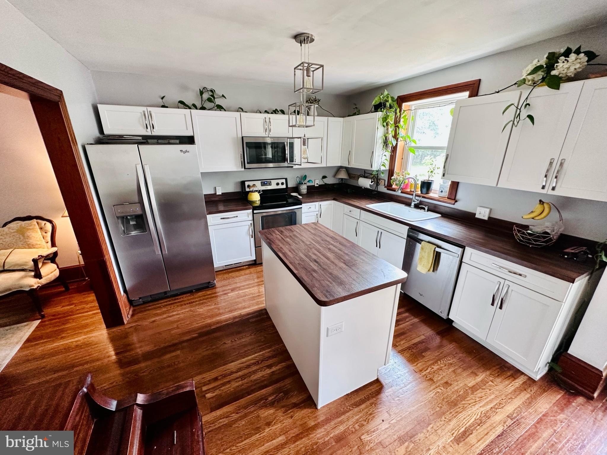 FUNKSTOWN - Residential